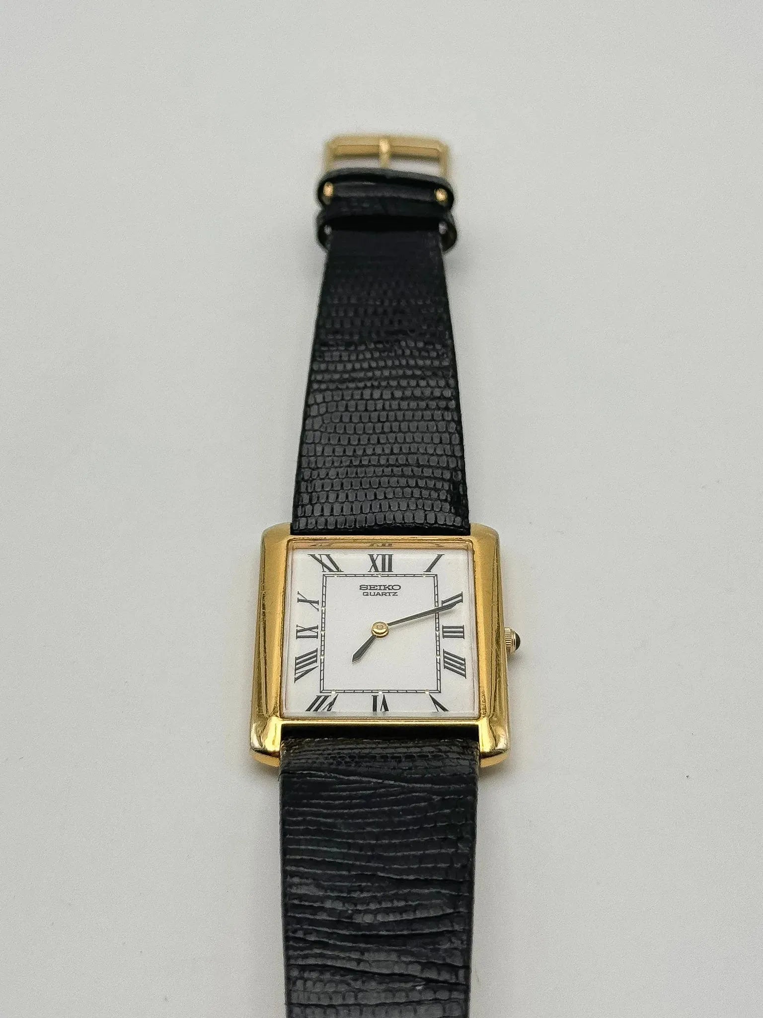 Seiko - Tank Plaqué Or Cadran blanc Cabochon - 1981 - Atelier Victor Paris - Vintage Watch Shop Dubai