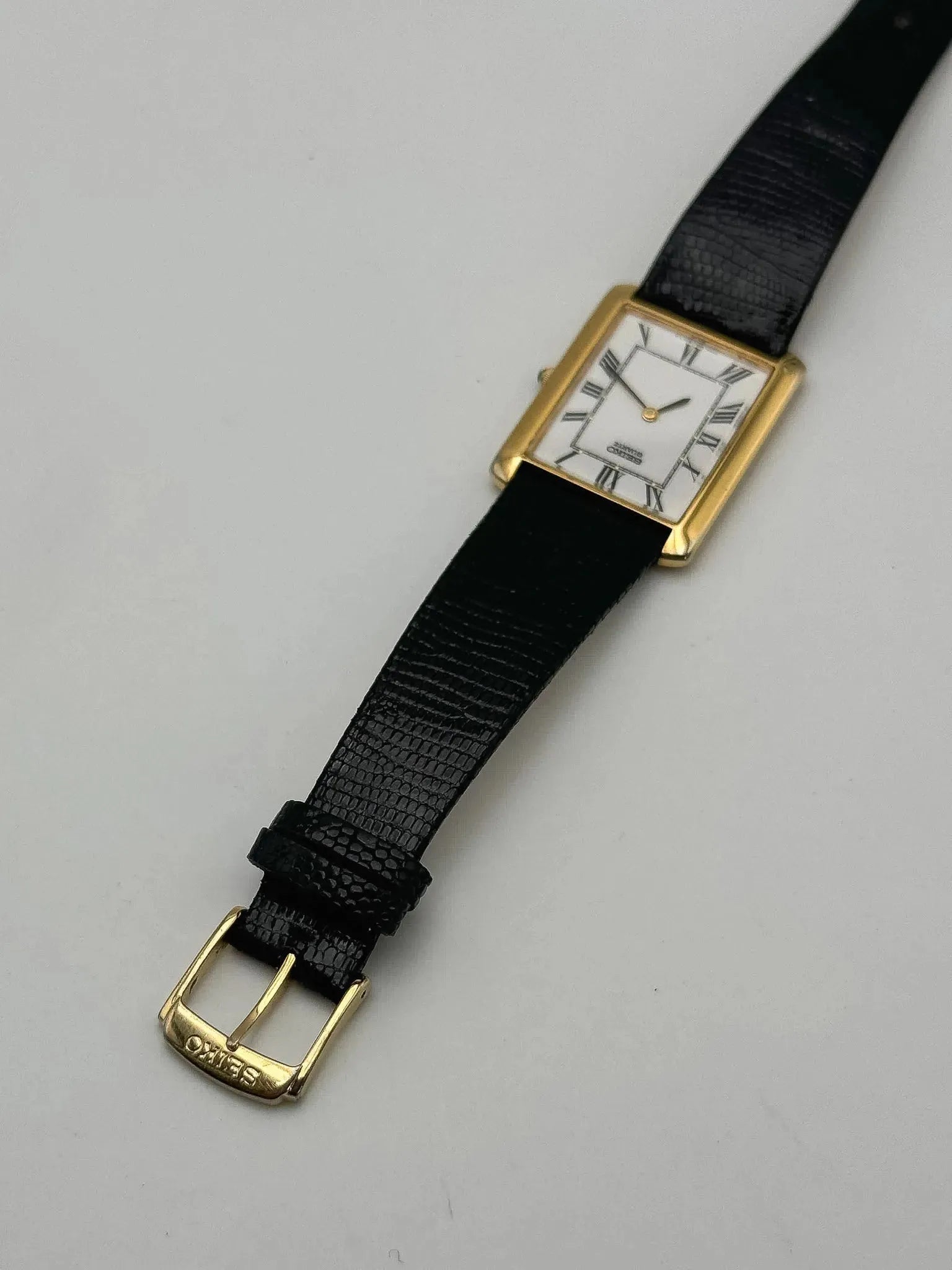 Seiko - Tank Plaqué Or Cadran blanc Cabochon - 1981 - Atelier Victor Paris - Vintage Watch Shop Dubai