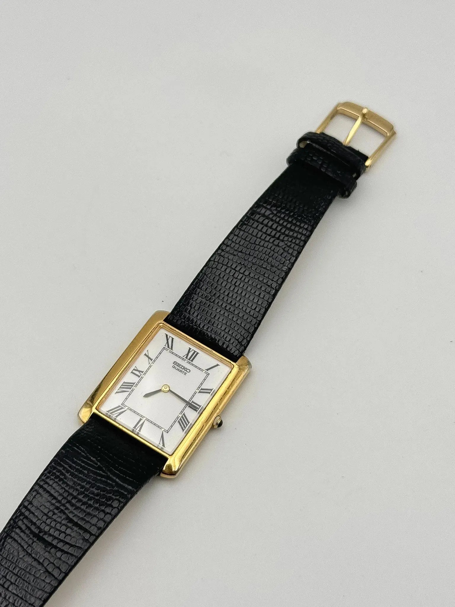 Seiko - Tank Plaqué Or Cadran blanc Cabochon - 1981 - Atelier Victor Paris - Vintage Watch Shop Dubai