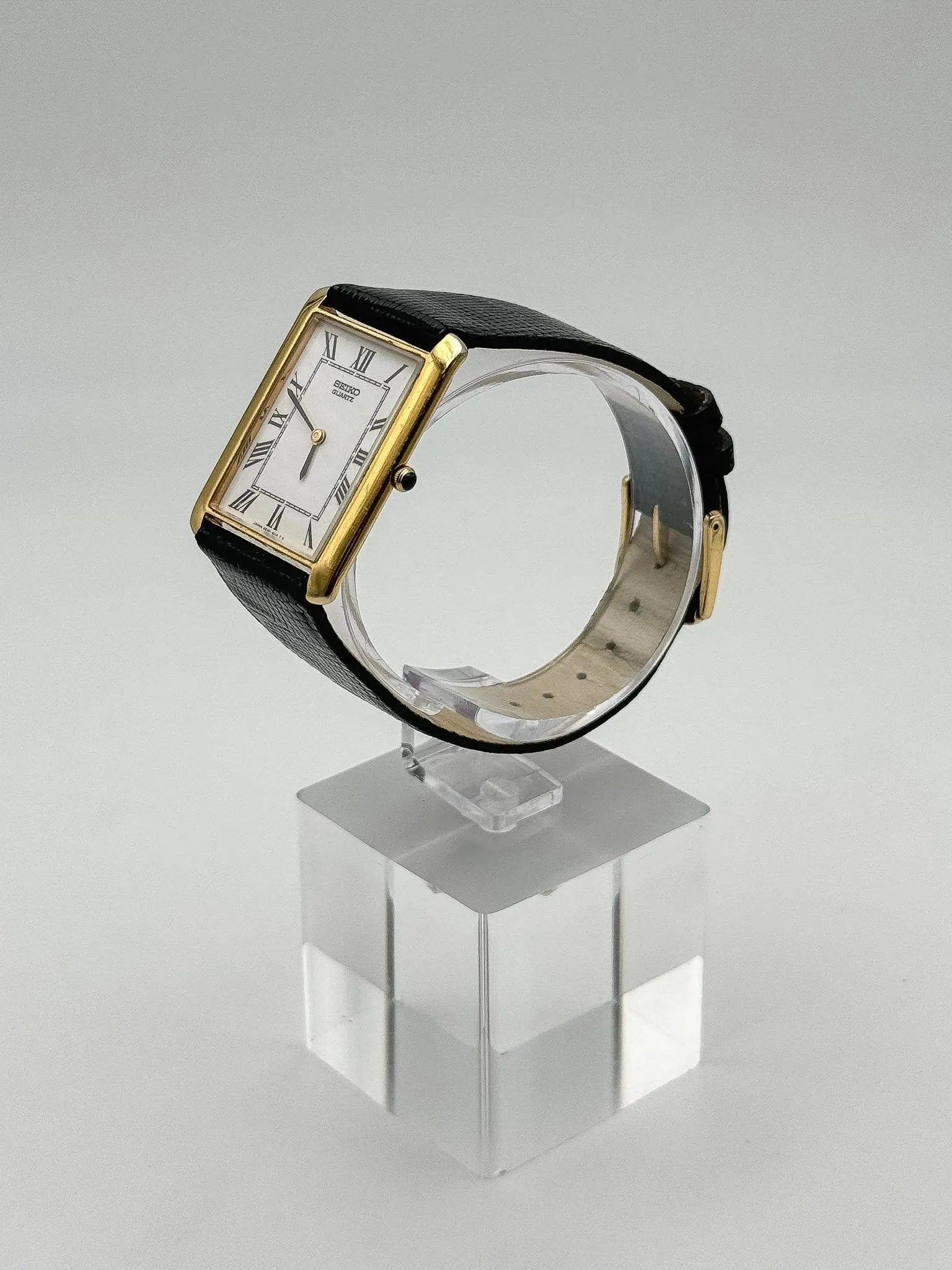 Seiko - Tank Plaqué Or Cadran blanc Cabochon - 1981 - Atelier Victor Paris - Vintage Watch Shop Dubai