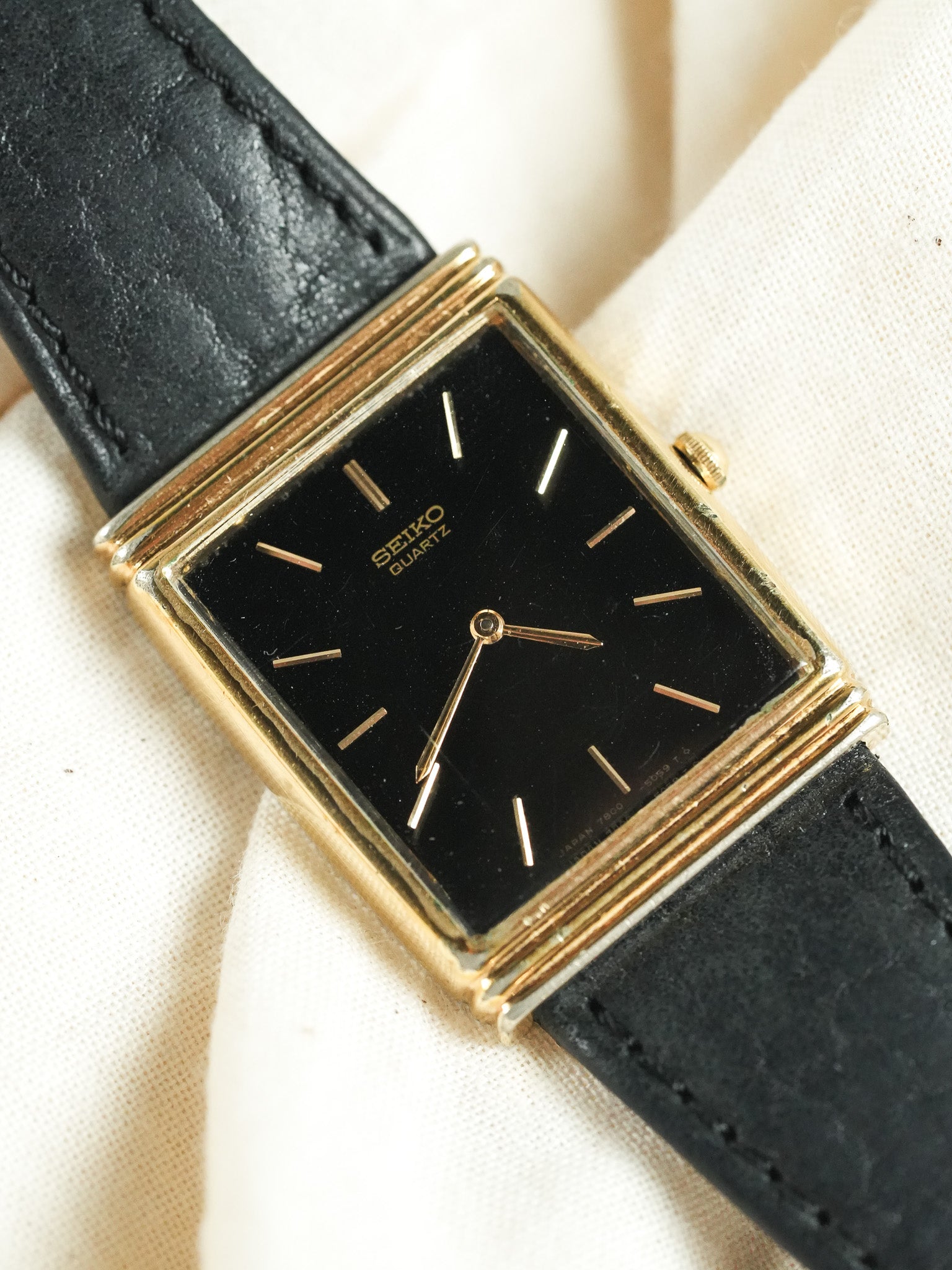 Seiko - Tank Plaqué Or Noir - 1977 - Atelier Victor - Vintage Shop