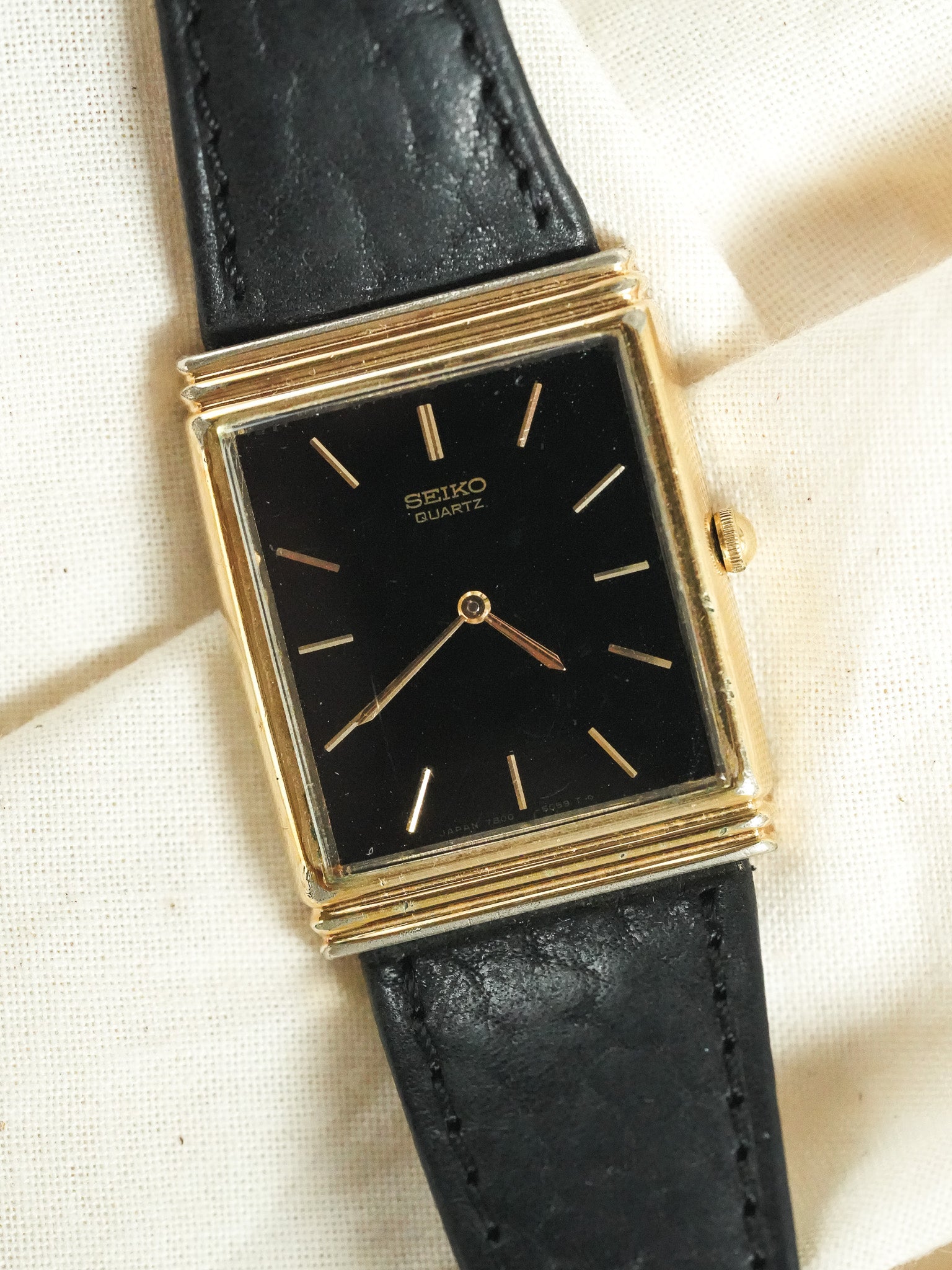 Seiko - Tank Plaqué Or Noir - 1977 - Atelier Victor - Vintage Shop
