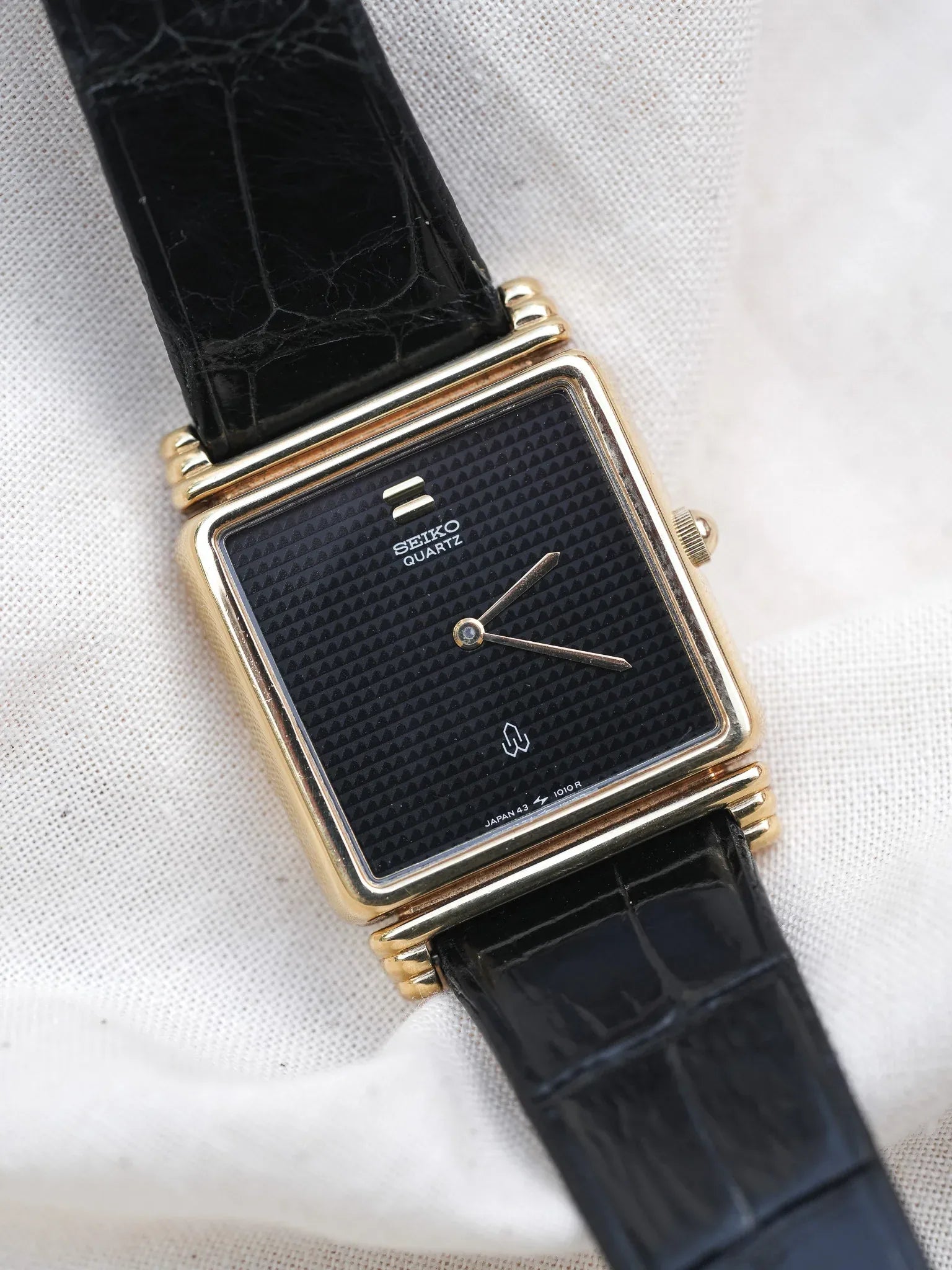 Seiko - Tank Plaqué or noir Clous de Paris - NOS & Boite - 1997 - Atelier Victor