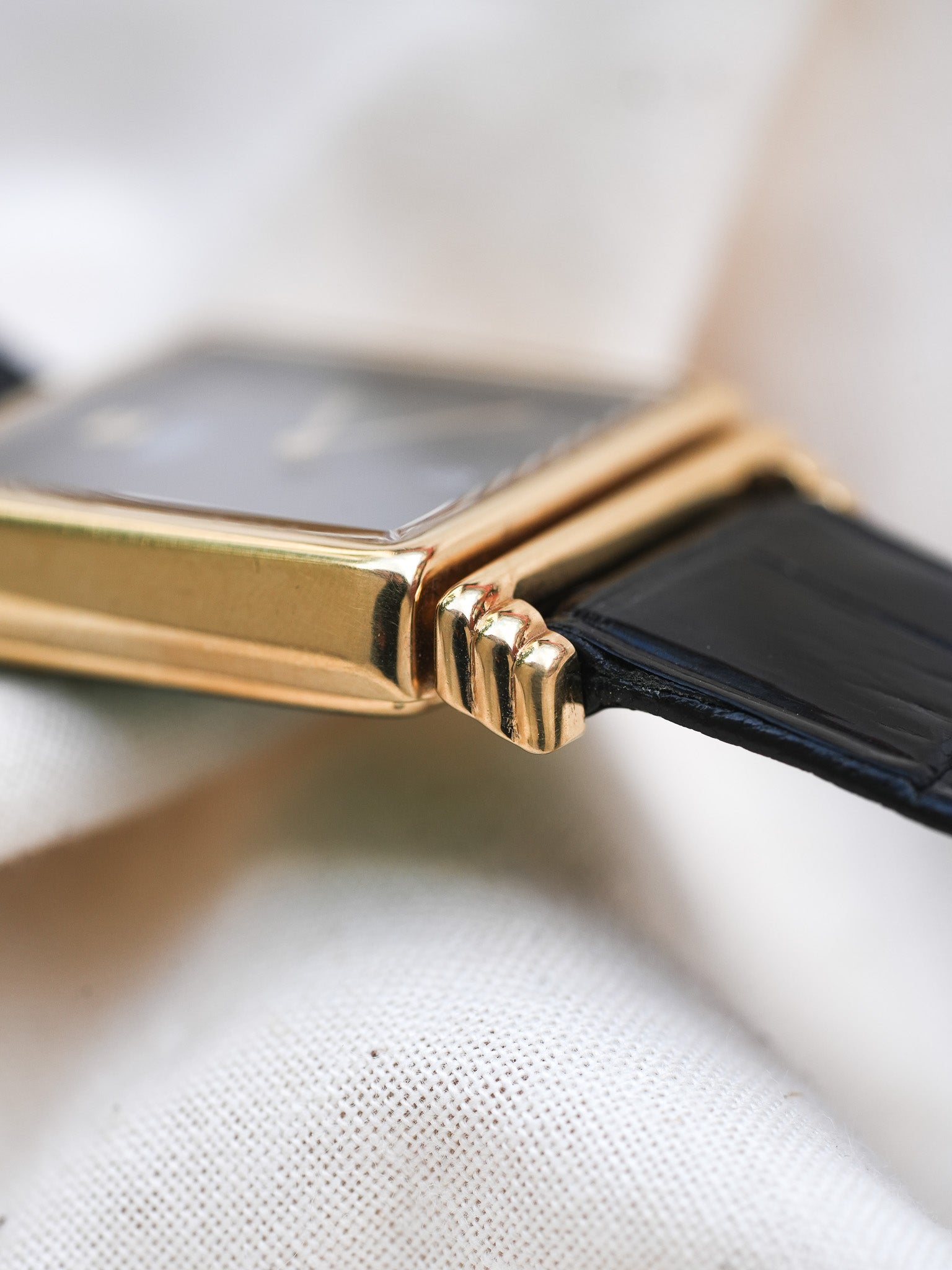 Seiko - Tank Plaqué or noir Clous de Paris - NOS & Boite - 1997 - Atelier Victor - Vintage Shop