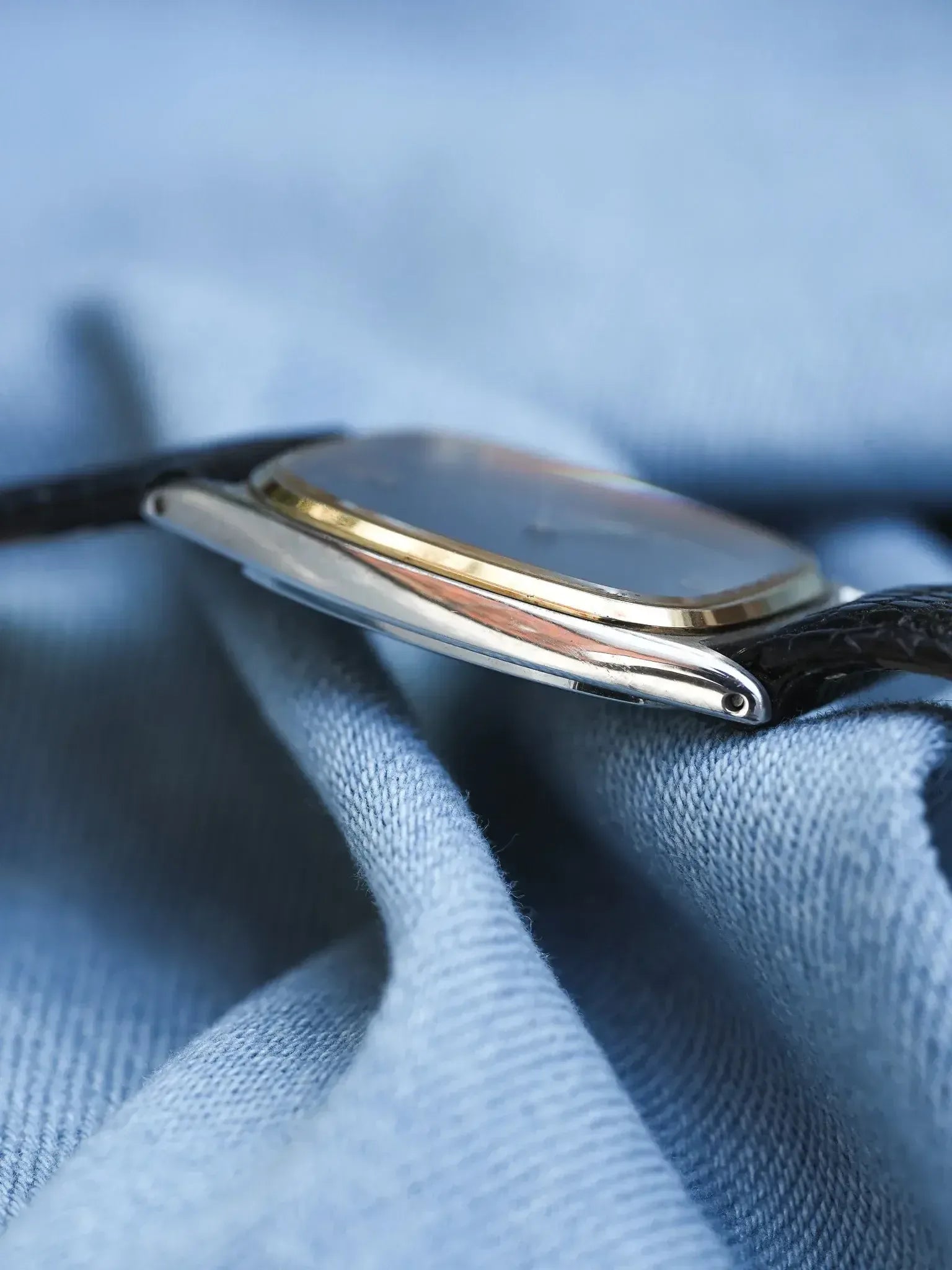 Seiko - Tonneau Acier Brossé Lunette dorée - 1981 - Atelier Victor