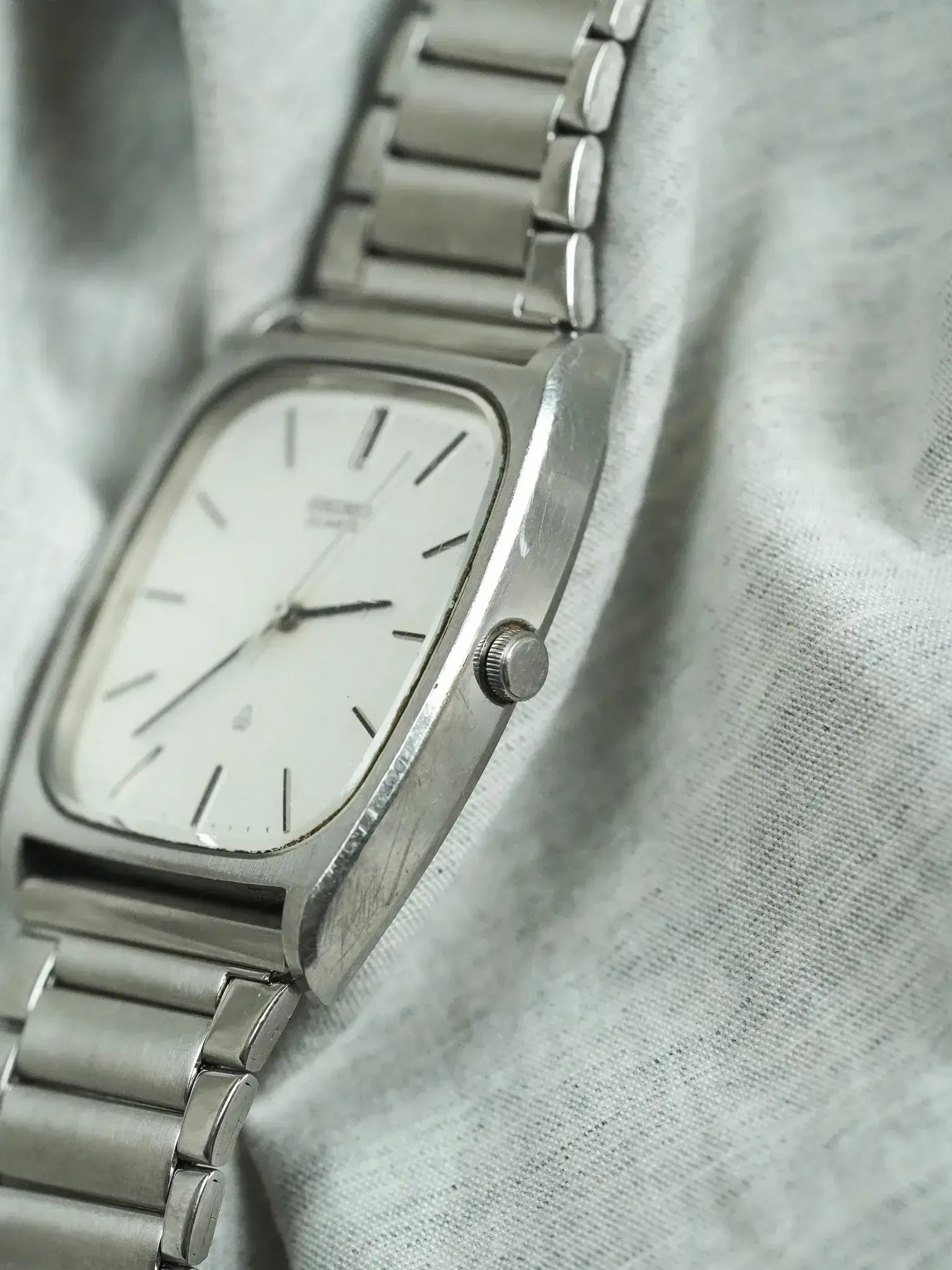 Seiko - Tonneau Acier Cadran Acier - 1982 - Atelier Victor