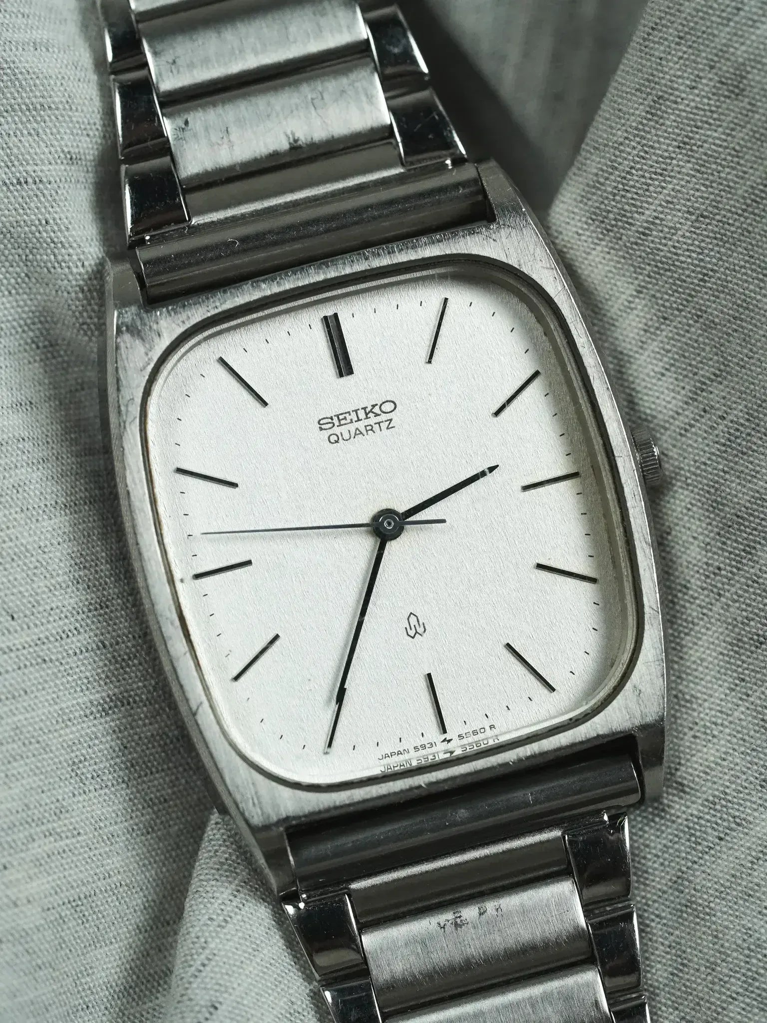 Seiko - Tonneau Acier Cadran Acier - 1982 - Atelier Victor