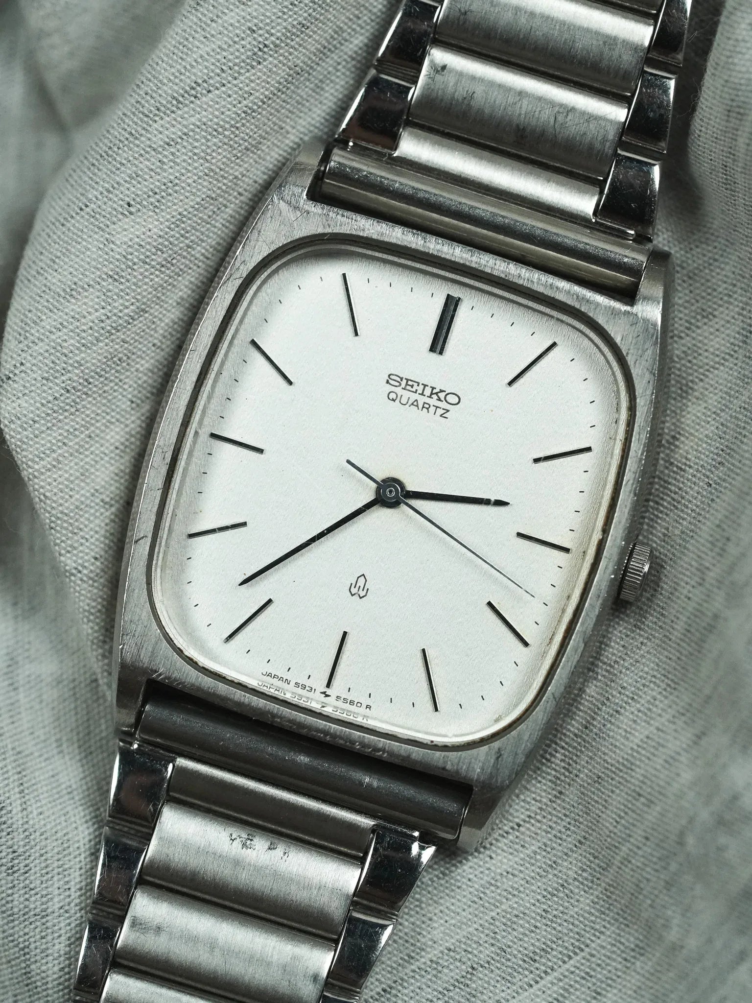Seiko - Tonneau Acier Cadran Acier - 1982 - Atelier Victor - Vintage Shop