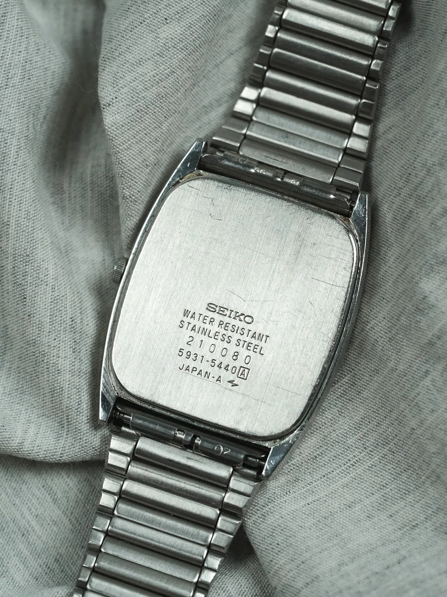 Seiko - Tonneau Acier Cadran Acier - 1982 - Atelier Victor - Vintage Shop