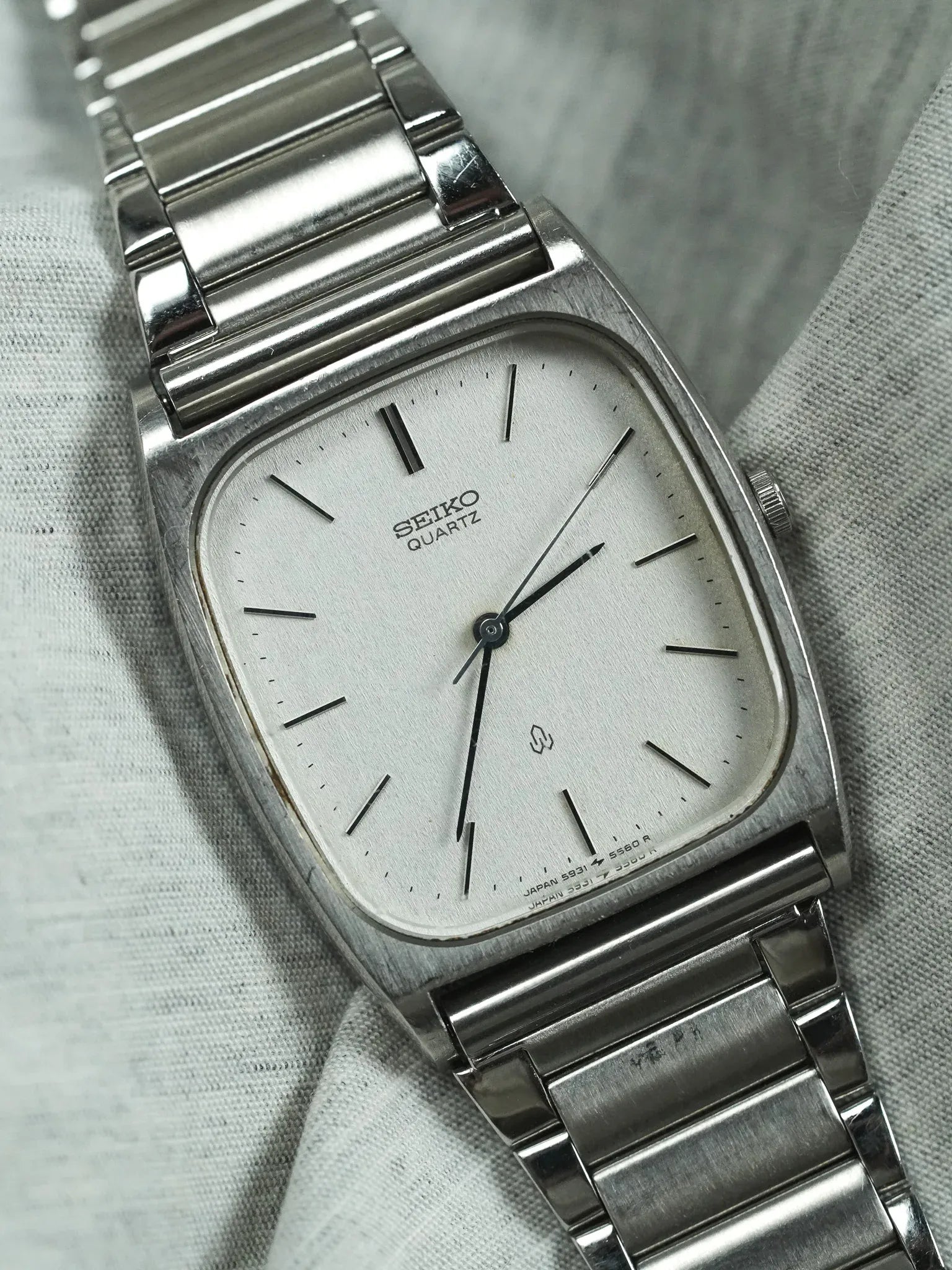 Seiko - Tonneau Acier Cadran Acier - 1982 - Atelier Victor - Vintage Shop