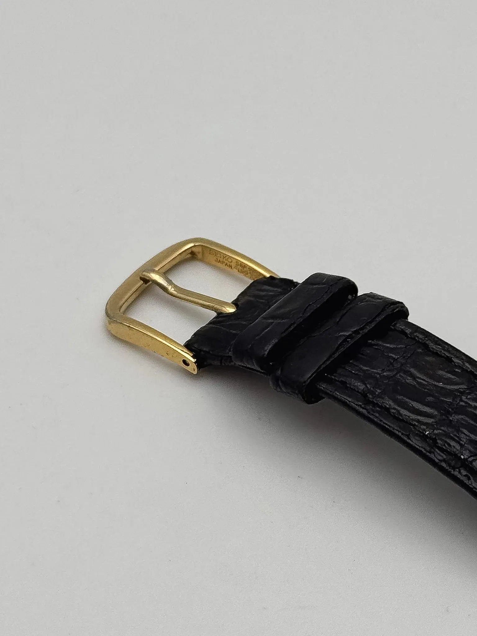 Seiko - Tonneau Acier Or Romain Cabochon - 1980s - Atelier Victor Paris - Vintage Watch Shop Dubai