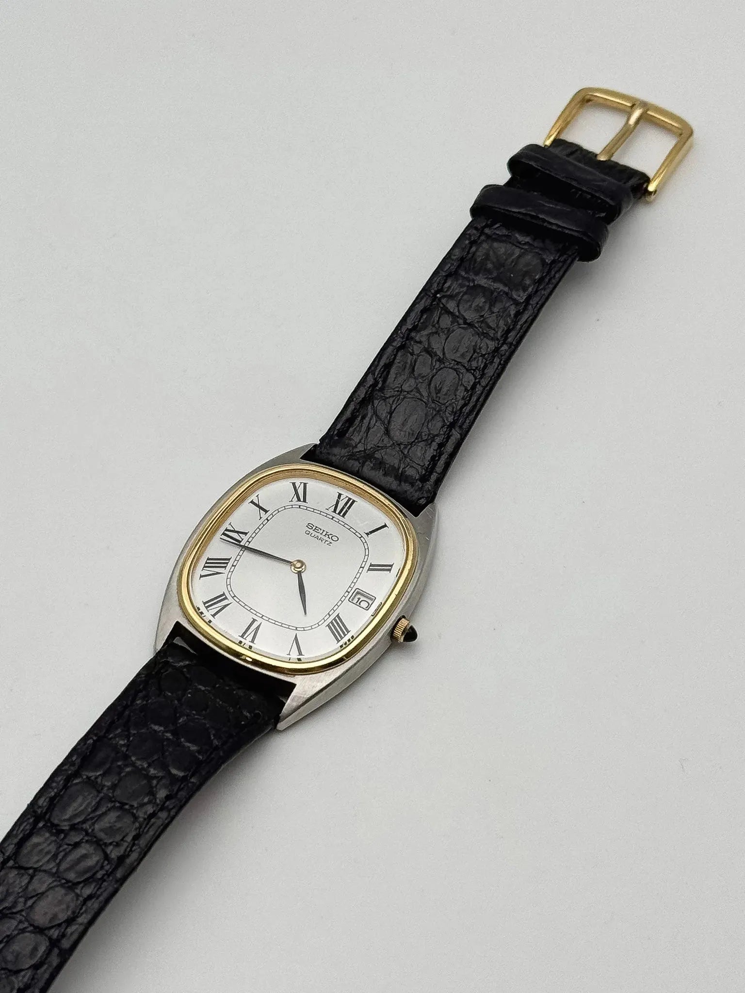 Seiko - Tonneau Acier Or Romain Cabochon - 1980s - Atelier Victor Paris - Vintage Watch Shop Dubai