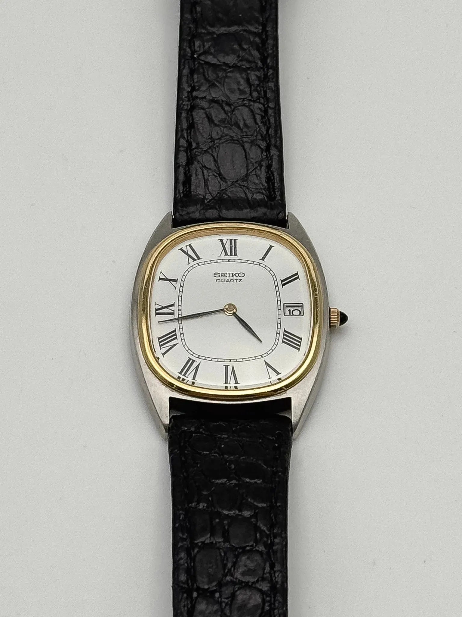Seiko - Tonneau Acier Or Romain Cabochon - 1980s - Atelier Victor Paris - Vintage Watch Shop Dubai