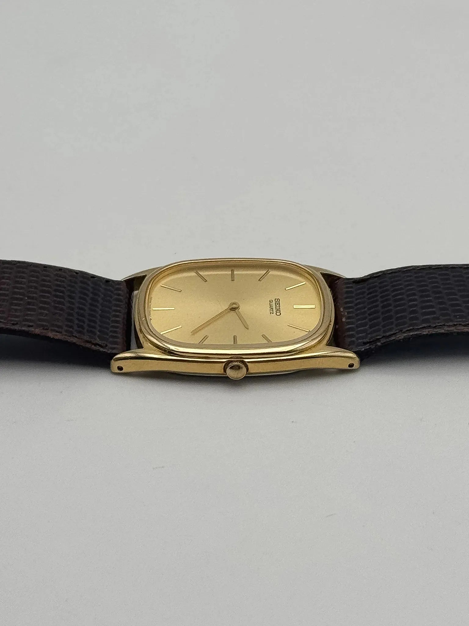 Seiko - Tonneau Dress Watch Or - 1983 - Atelier Victor Paris - Vintage Watch Shop Dubai