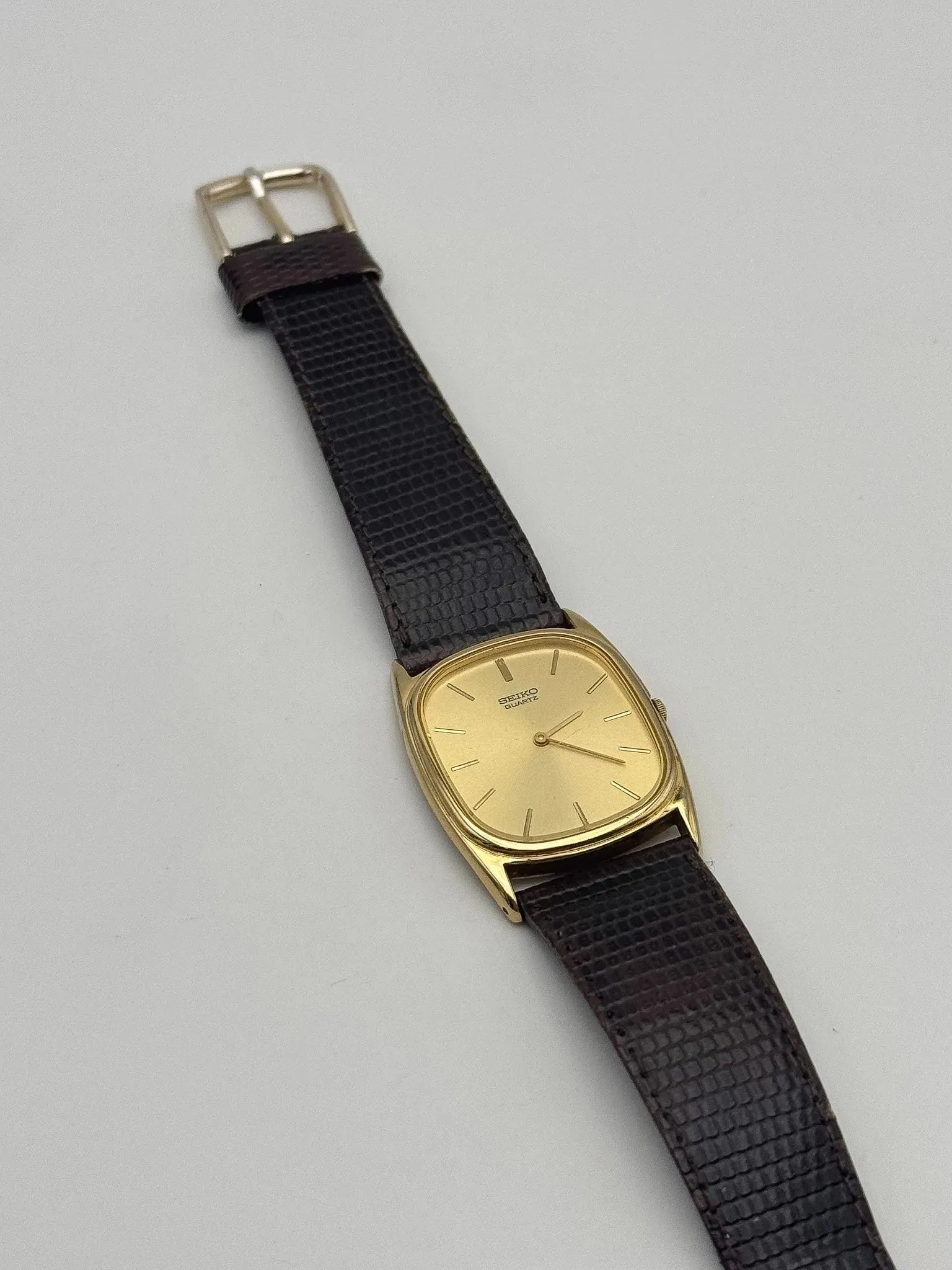 Seiko - Tonneau Dress Watch Or - 1983 - Atelier Victor Paris - Vintage Watch Shop Dubai