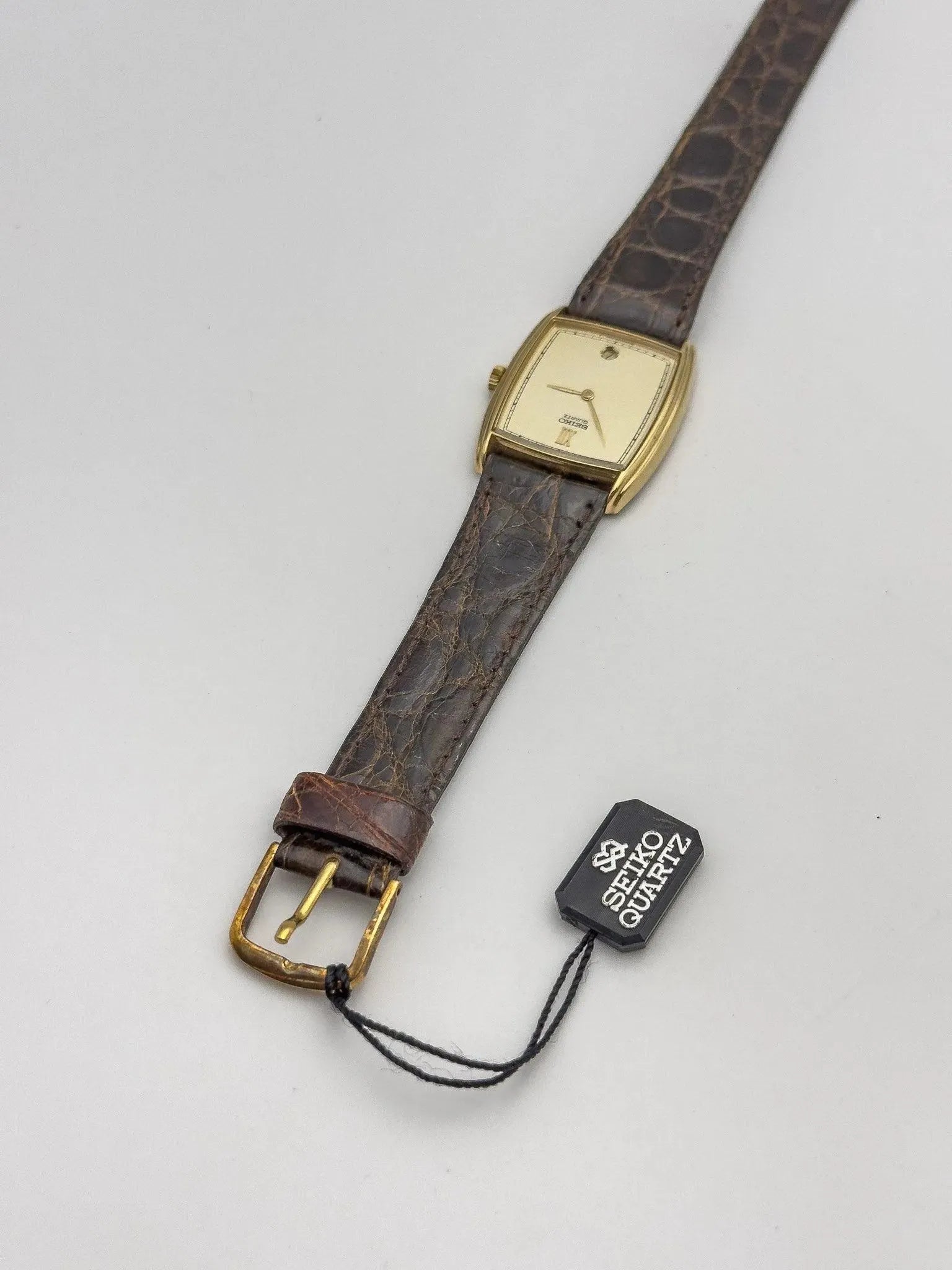 Seiko - Tonneau Gold - NOS - 1981 - Atelier Victor Paris - Vintage Watch Shop Dubai