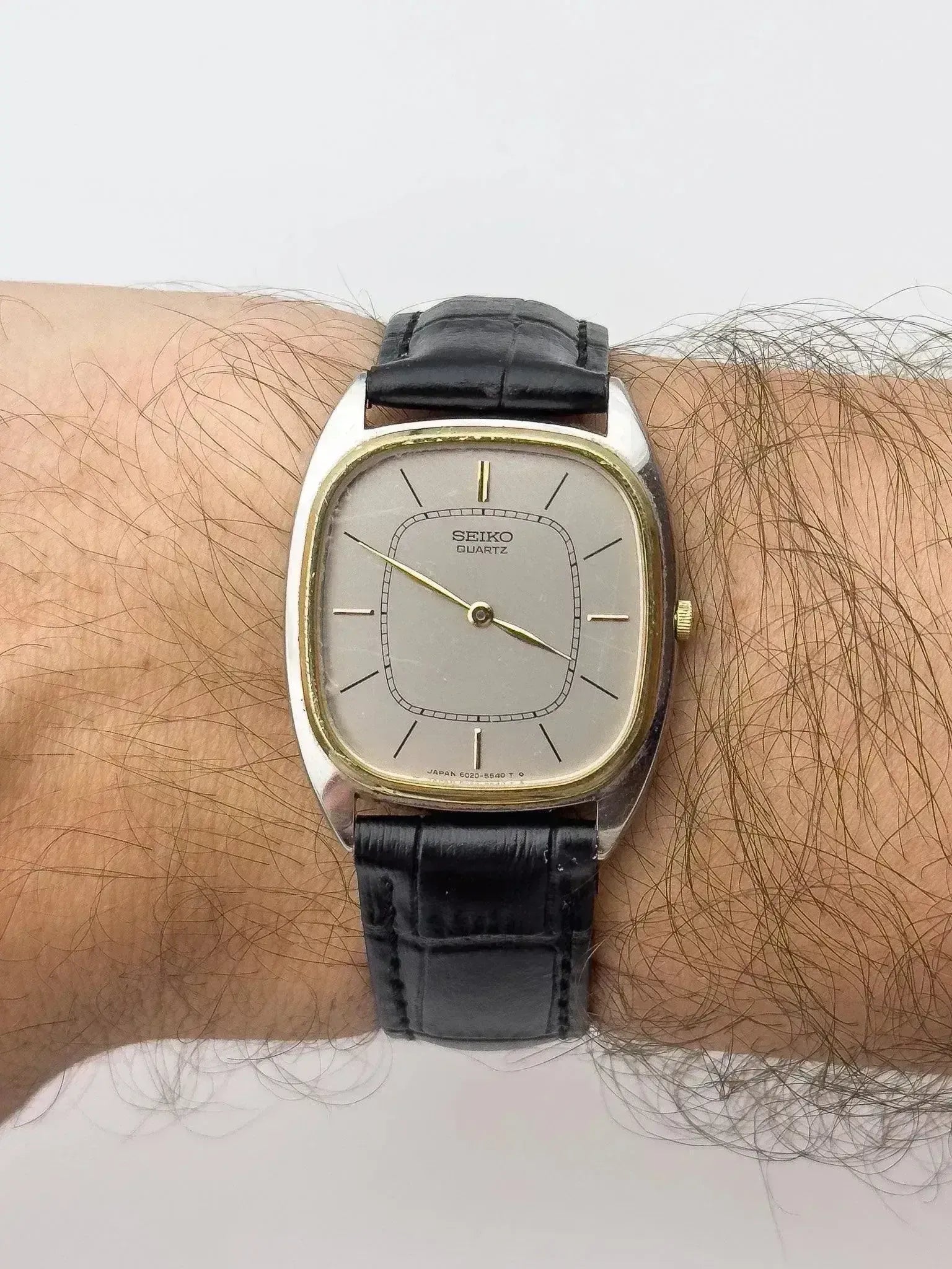 Seiko - Tonneau Gris Index Or - 1980 - Atelier Victor