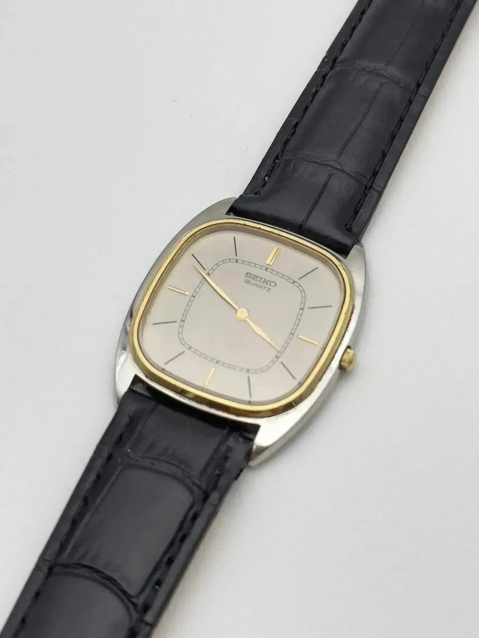 Seiko - Tonneau Gris Index Or - 1980 - Atelier Victor