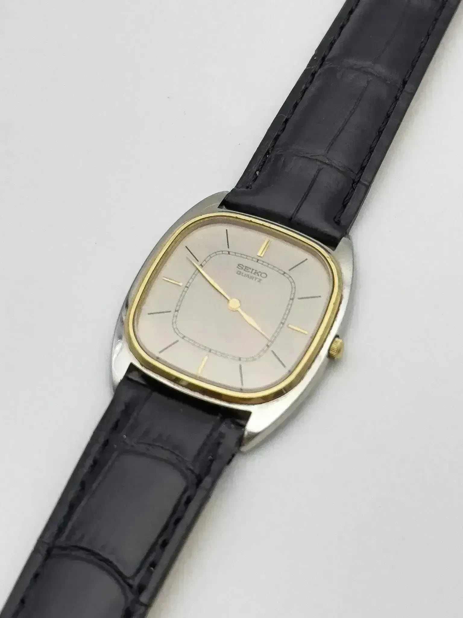 Seiko - Tonneau Gris Index Or - 1980 - Atelier Victor