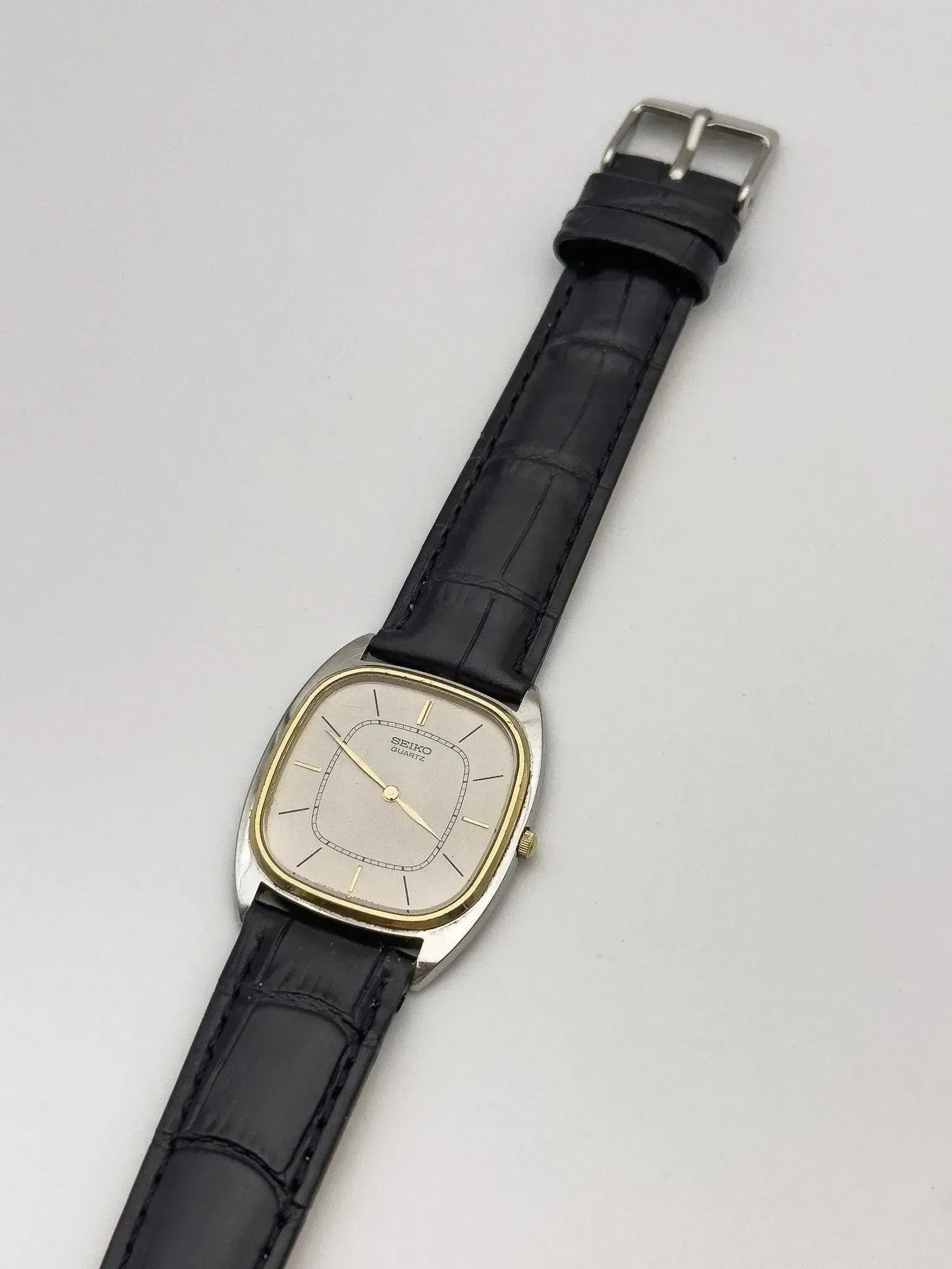 Seiko - Tonneau Gris Index Or - 1980 - Atelier Victor