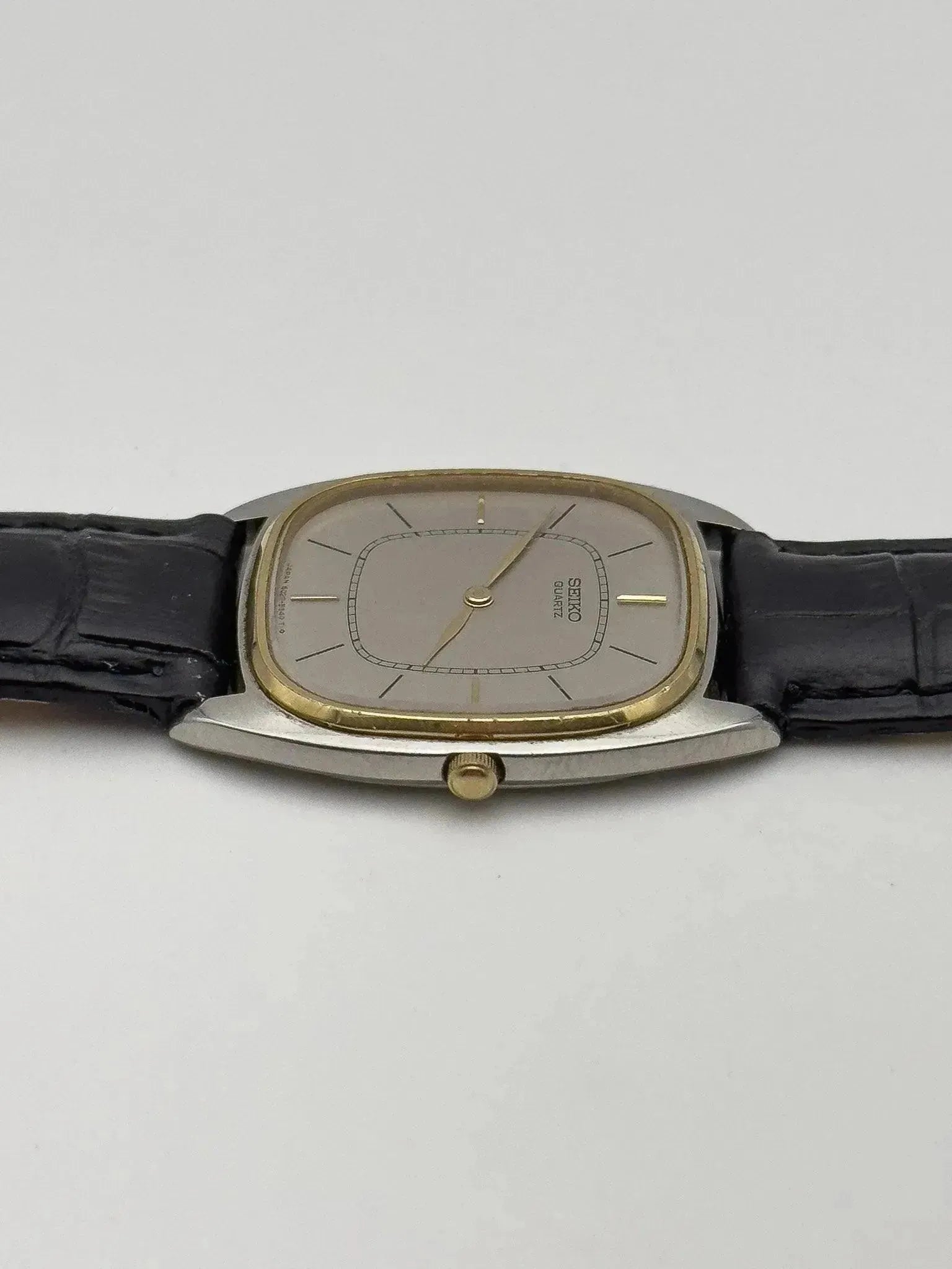 Seiko - Tonneau Gris Index Or - 1980 - Atelier Victor - Vintage Shop