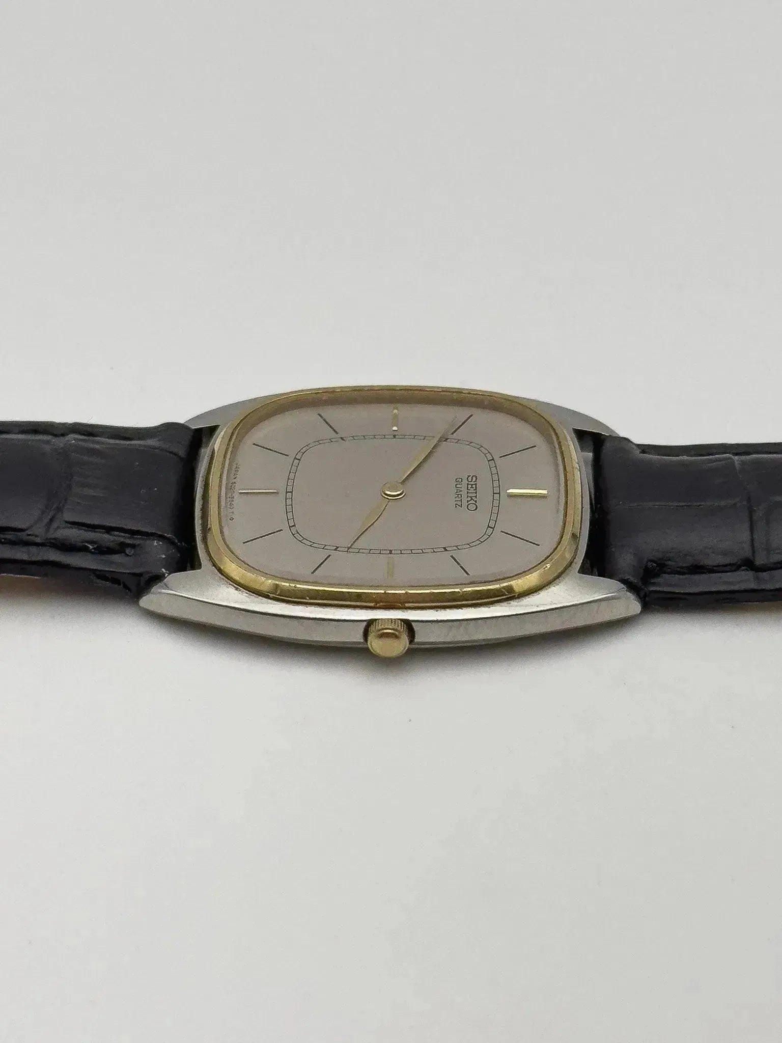Seiko - Tonneau Gris Index Or - 1980 - Atelier Victor - Vintage Shop
