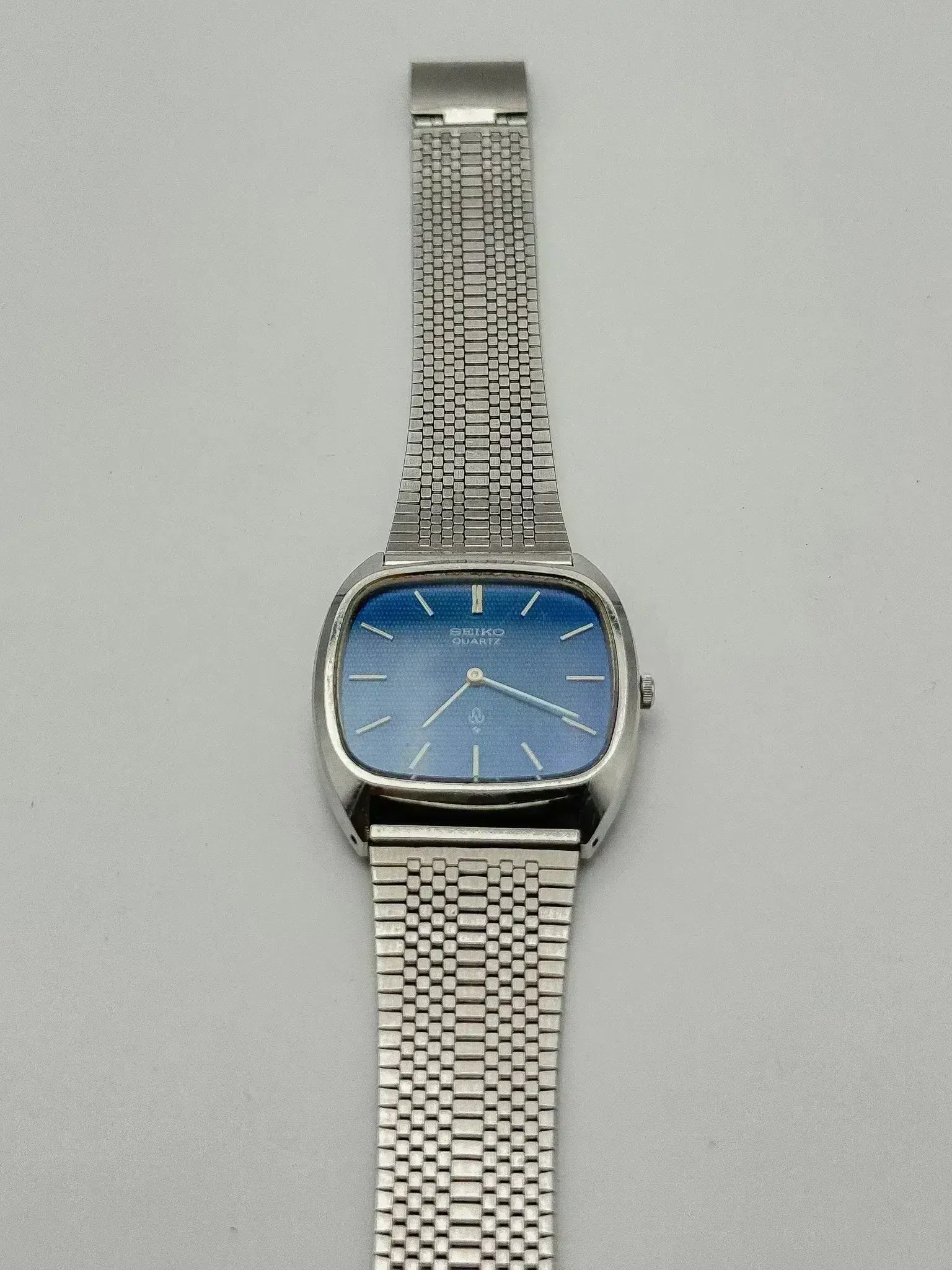 Seiko - Tonneau Nid d'Abeille Bleu - 1976 - Atelier Victor