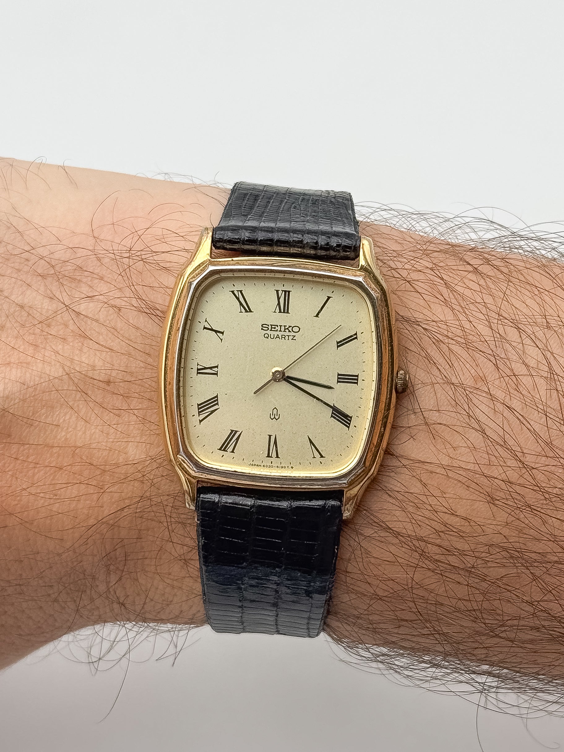 Seiko - Tonneau plaqué or Index Romain - 1980 - Atelier Victor Paris - Vintage Watch Shop Dubai