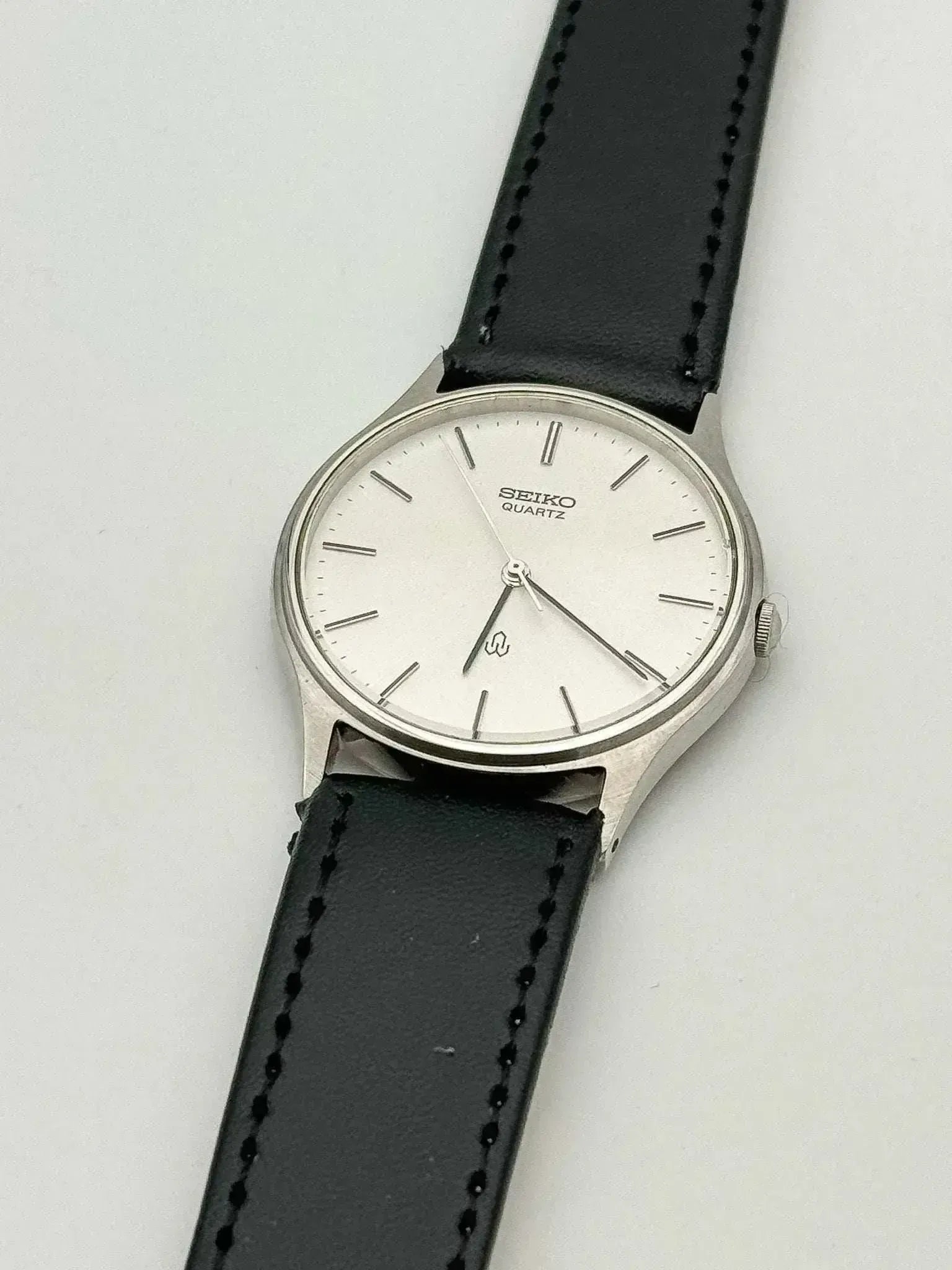 Seiko - White Dress Watch - 1982 - Atelier Victor