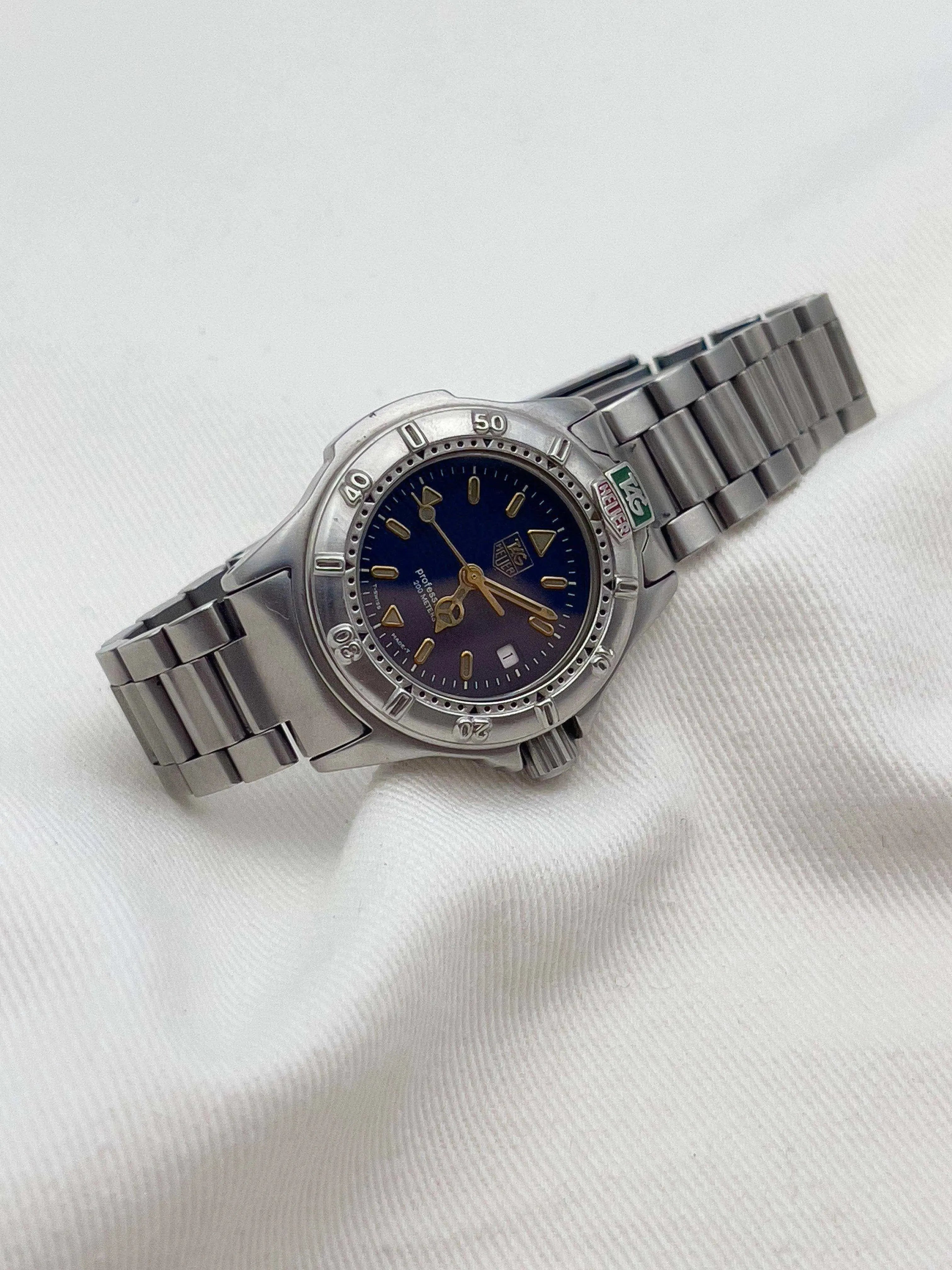 Tag Heuer - Mini Professionnel 200 - 1990’s - Atelier Victor Paris - Vintage Watch Shop Dubai