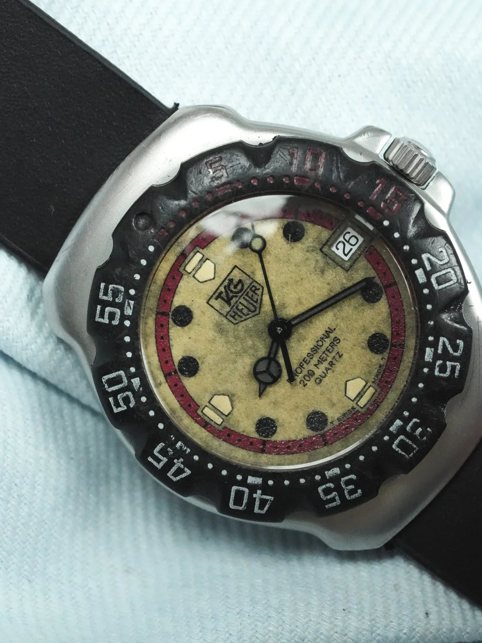 Tag Heuer - Professional 200m Noir Crème - 1990s - Atelier Victor