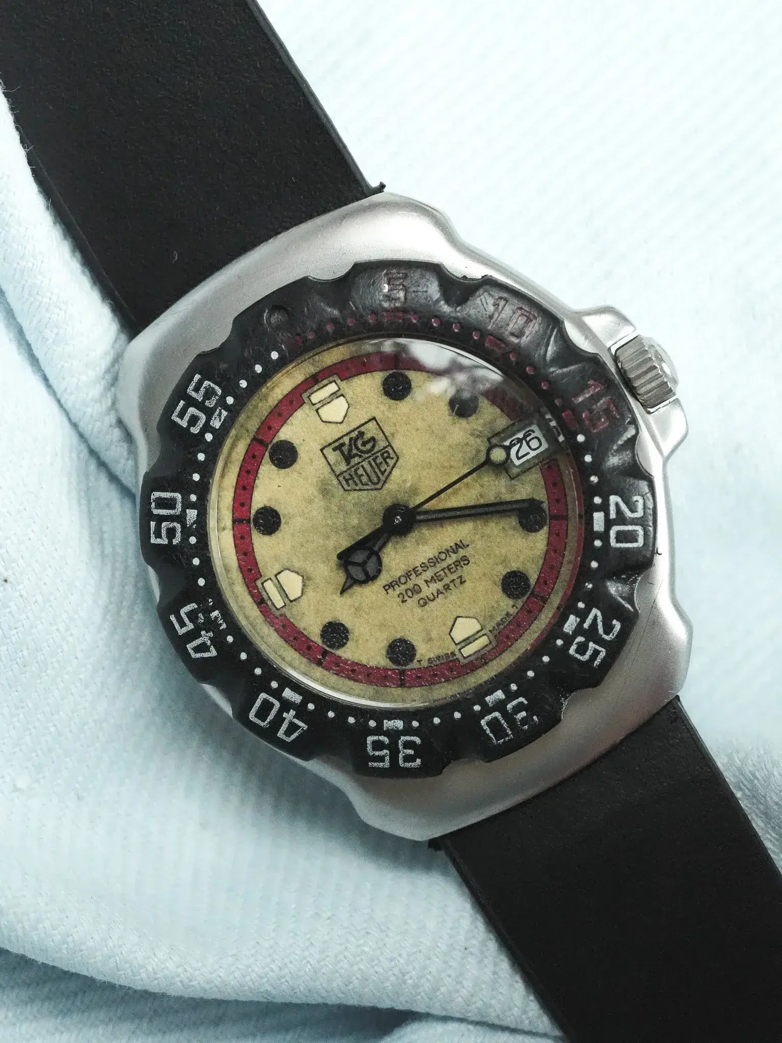 Tag Heuer - Professional 200m Noir Crème - 1990s - Atelier Victor
