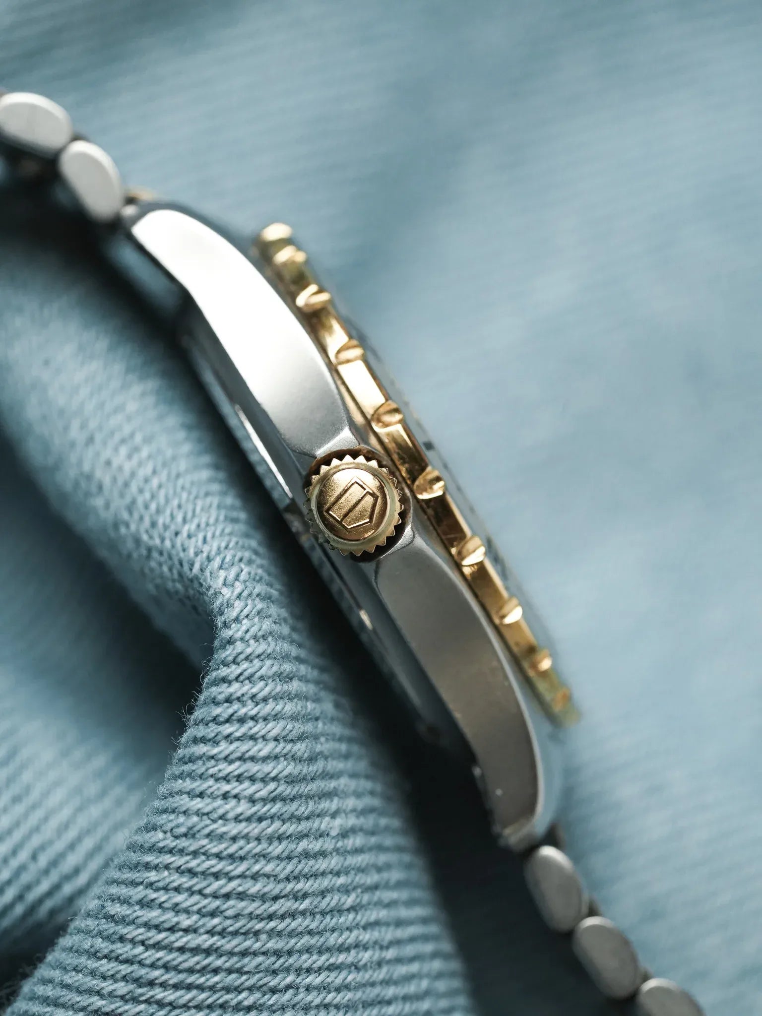 Tag Heuer - Professionnel 2000 34mm Or Patinée Lunette Acier - 1990s - Atelier Victor - Vintage Shop