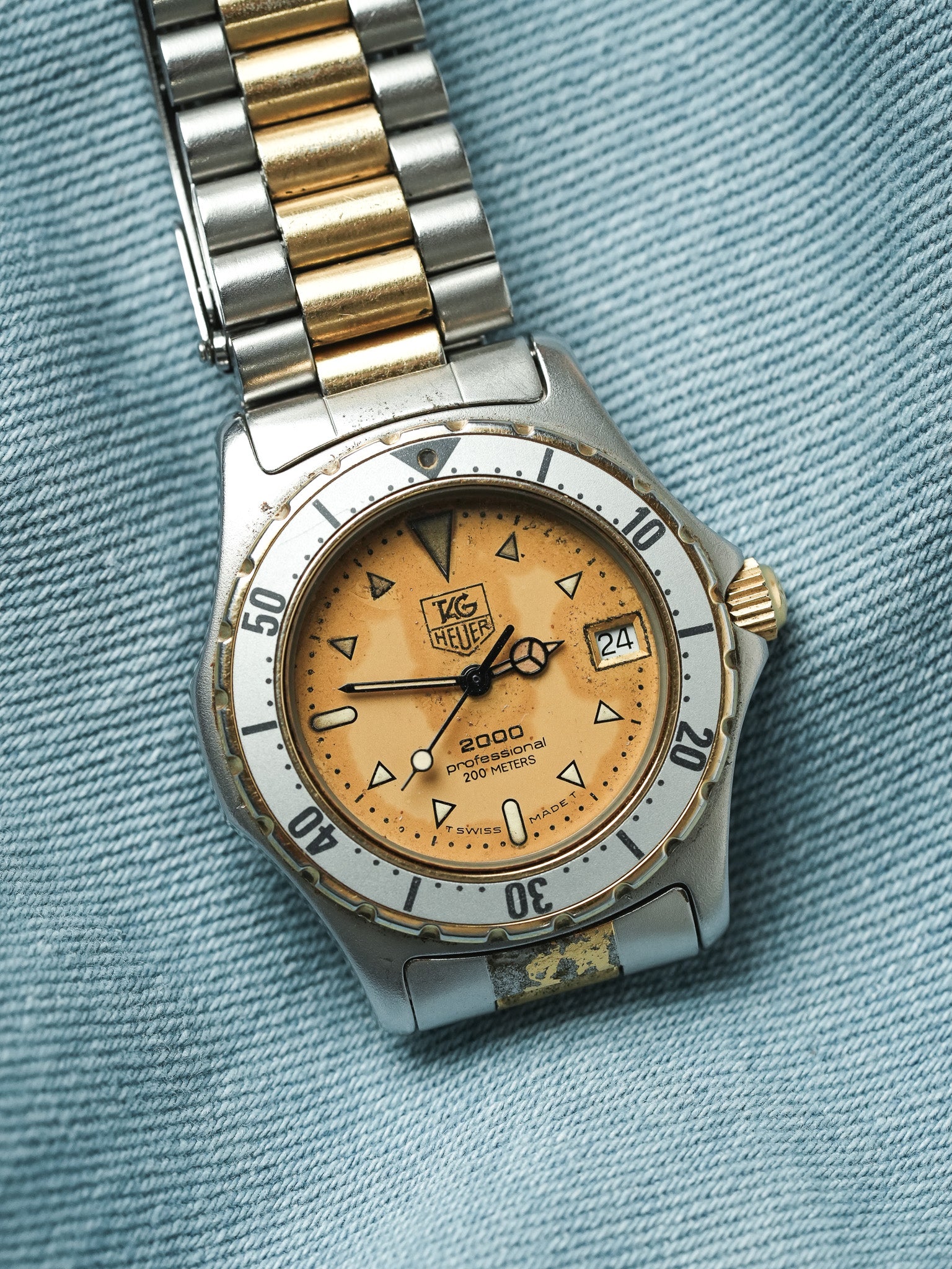 Tag Heuer - Professionnel 2000 34mm Or Patinée Lunette Acier - 1990s - Atelier Victor - Vintage Shop