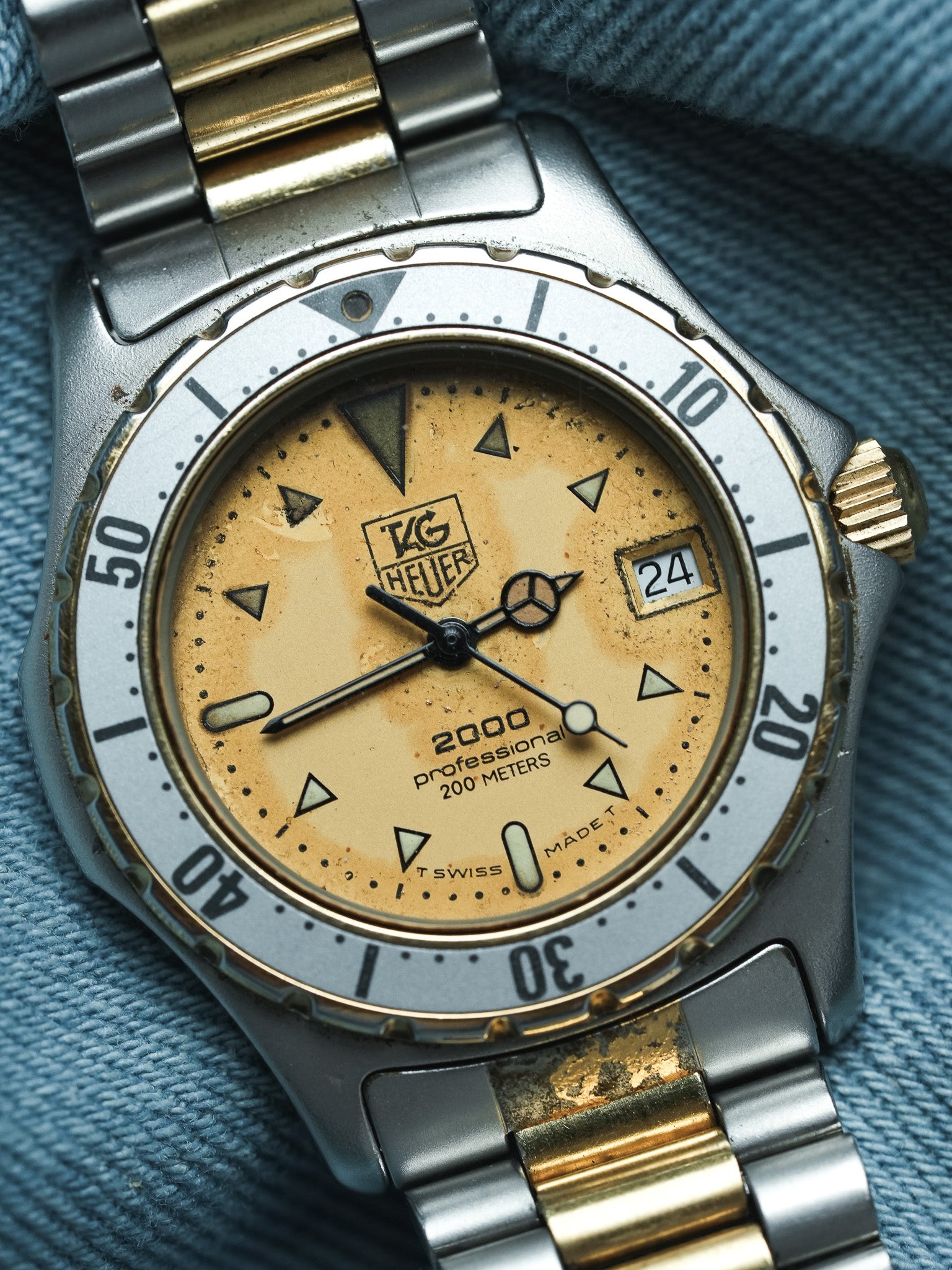 Tag Heuer - Professionnel 2000 34mm Or Patinée Lunette Acier - 1990s - Atelier Victor - Vintage Shop