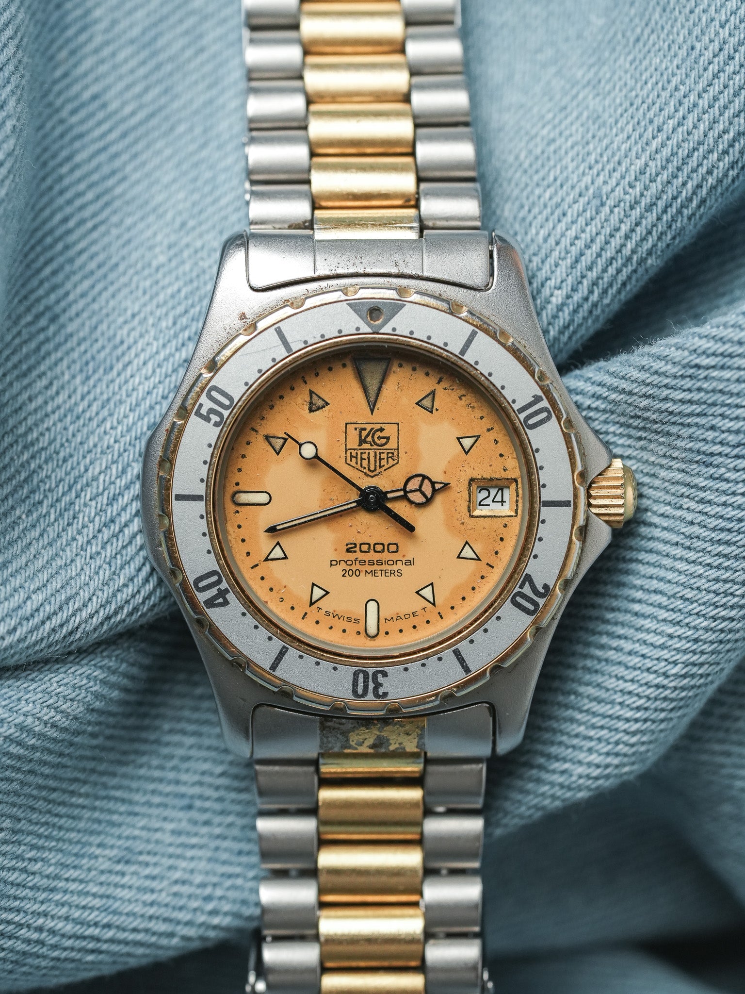 Tag Heuer - Professionnel 2000 34mm Or Patinée Lunette Acier - 1990s - Atelier Victor - Vintage Shop