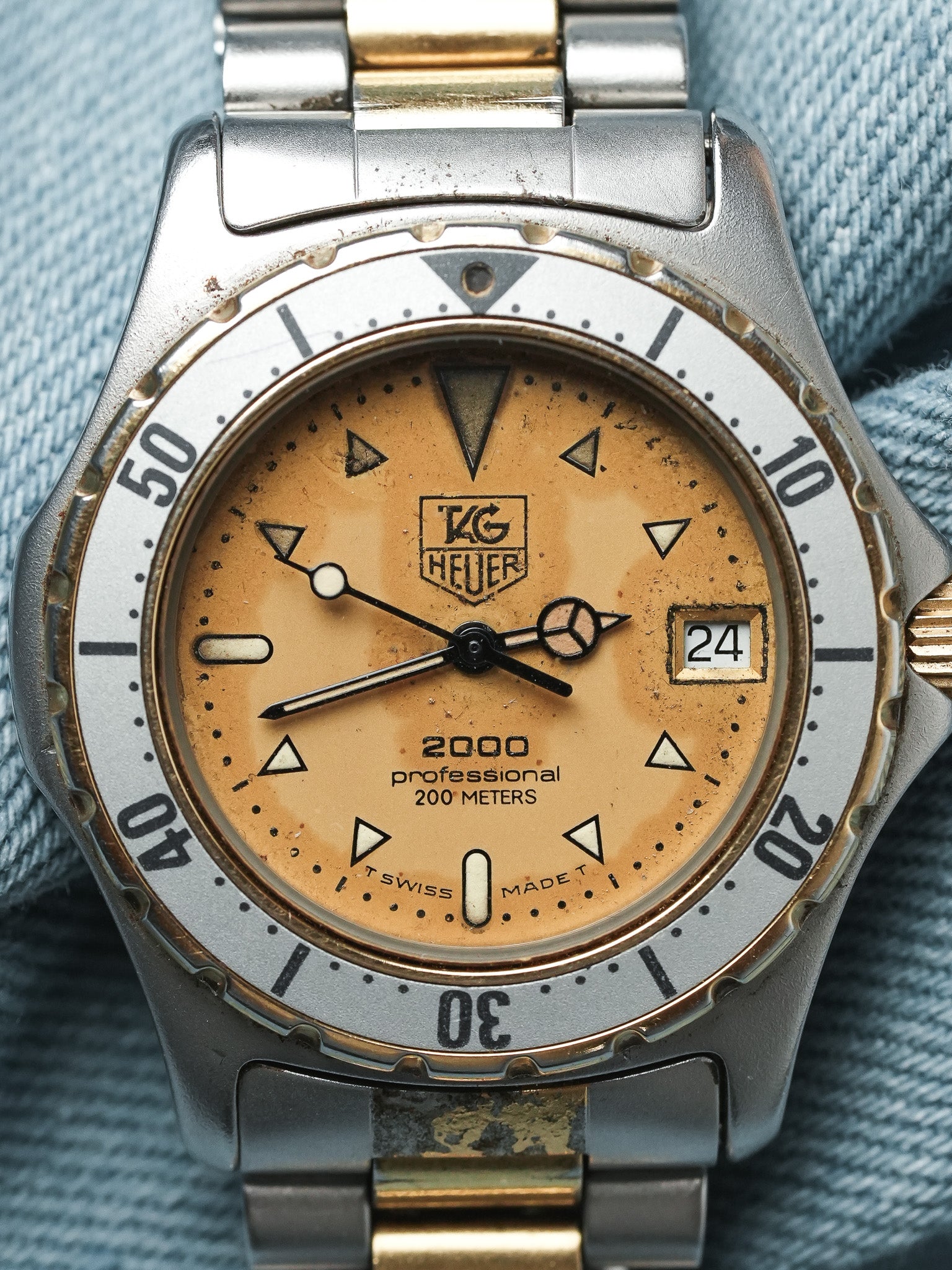 Tag Heuer - Professionnel 2000 34mm Or Patinée Lunette Acier - 1990s - Atelier Victor - Vintage Shop