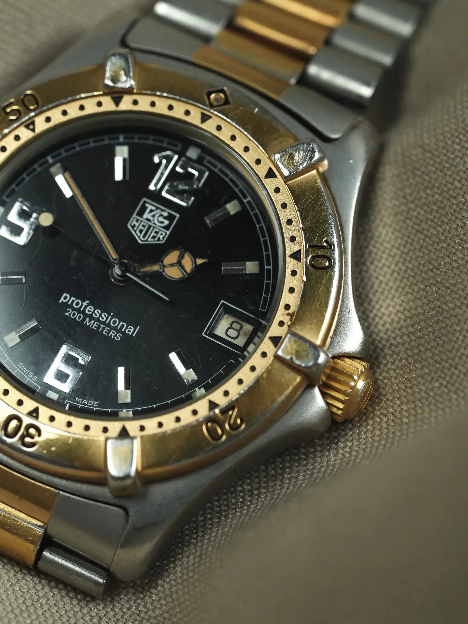 Tag Heuer - Professionnel 2000 39mm Acier Or Cadran noir - 1990s - Atelier Victor - Vintage Shop