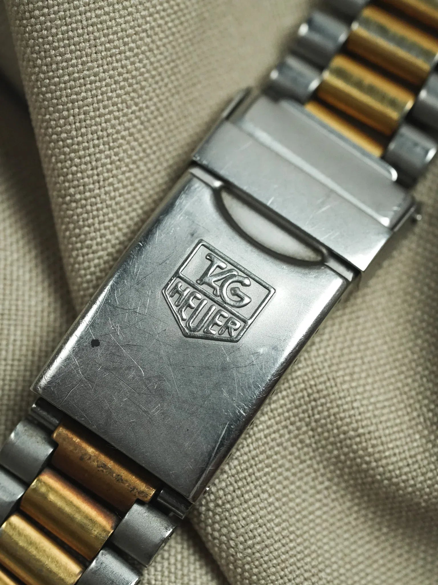 Tag Heuer - Professionnel 2000 39mm Acier Or Cadran noir - 1990s - Atelier Victor - Vintage Shop