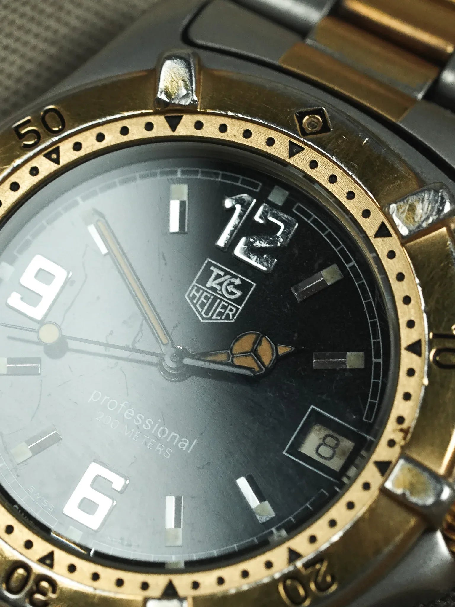 Tag Heuer - Professionnel 2000 39mm Acier Or Cadran noir - 1990s - Atelier Victor - Vintage Shop