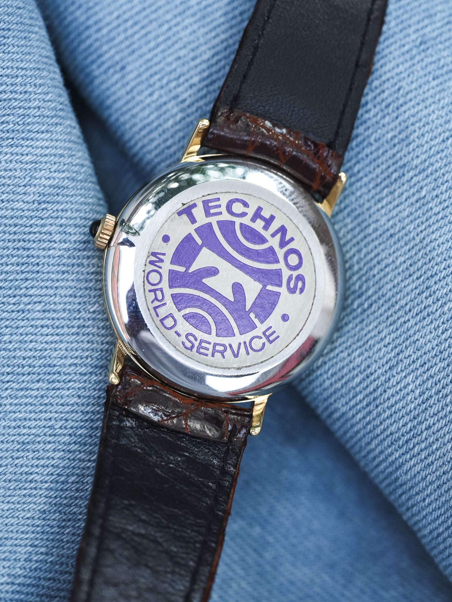 Technos - plaqué or noir romain or - 1980s - Atelier Victor - Vintage Shop