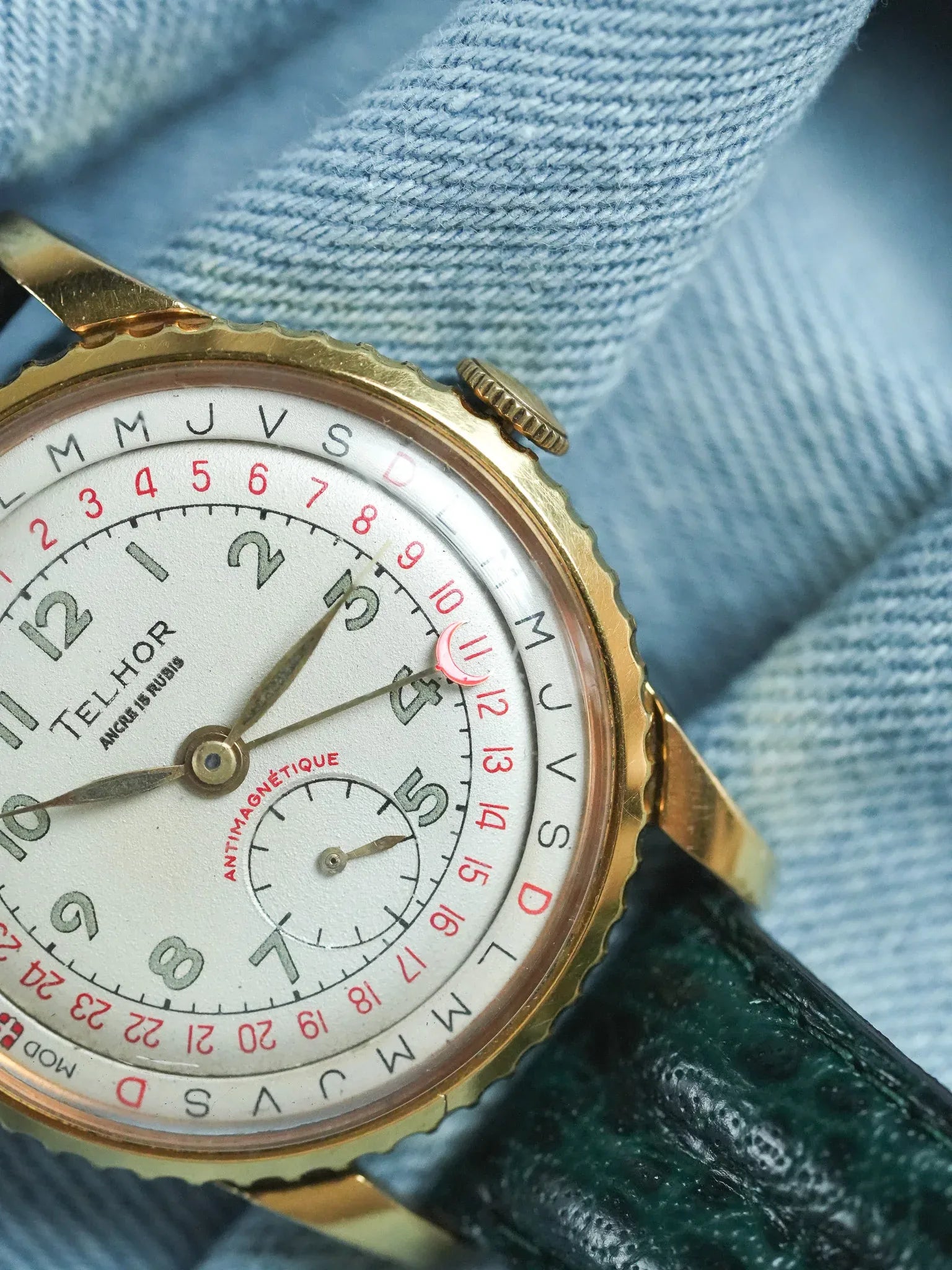 Telhor - Calendrier à lunette tournante plaqué or 36mm - 1960s - Atelier Victor