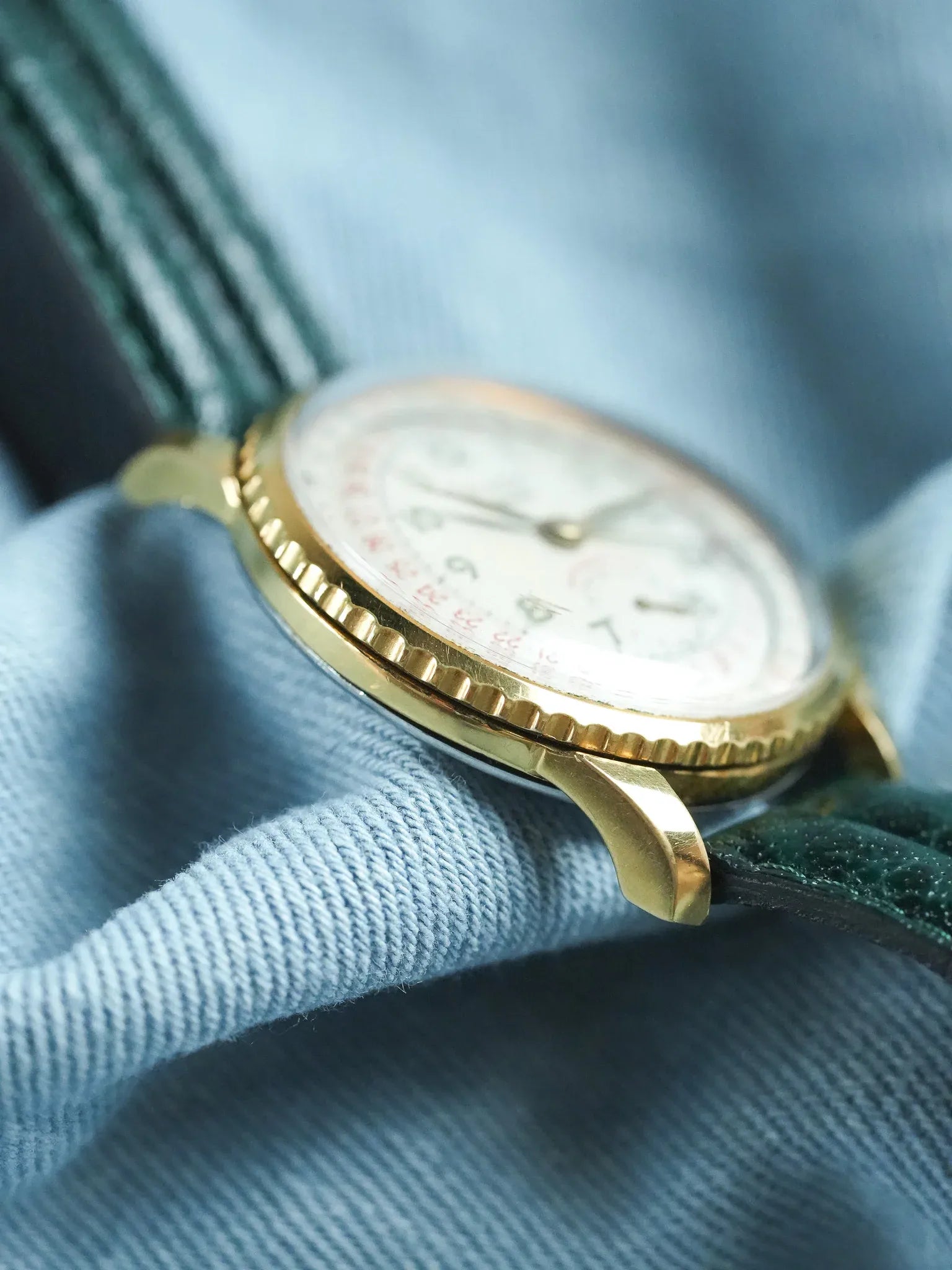 Telhor - Calendrier à lunette tournante plaqué or 36mm - 1960s - Atelier Victor