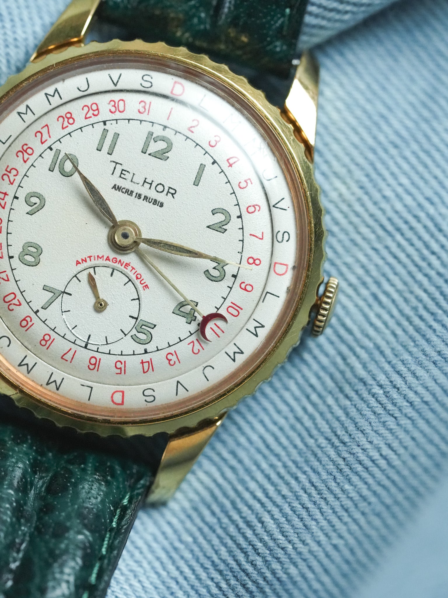 Telhor - Calendrier à lunette tournante plaqué or 36mm - 1960s - Atelier Victor - Vintage Shop