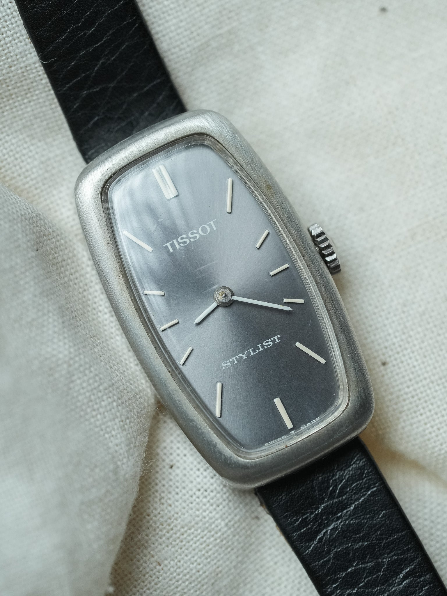 Tissot - Allongée acier anthracite - 1980s - Atelier Victor - Vintage Shop