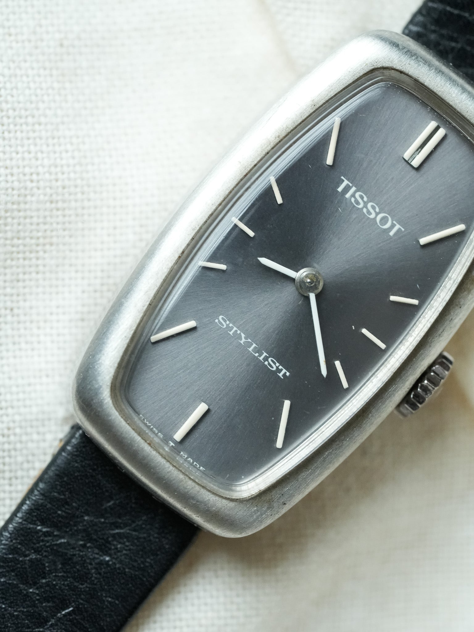Tissot - Allongée acier anthracite - 1980s - Atelier Victor - Vintage Shop