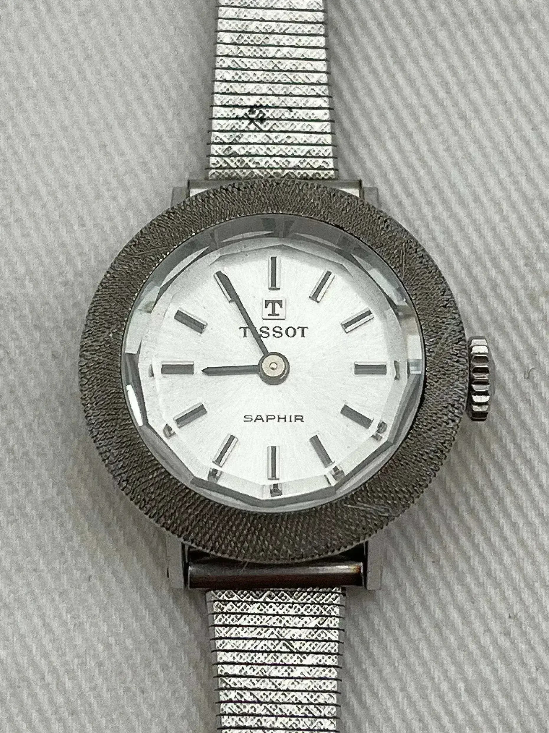 Tissot - Blanc Acier Femme - 1980s - Atelier Victor