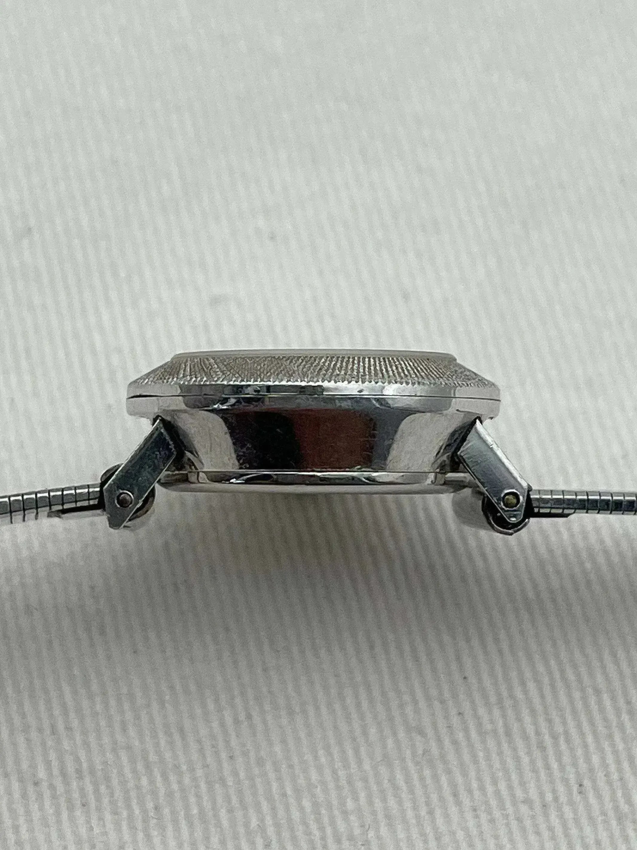 Tissot - Blanc Acier Femme - 1980s - Atelier Victor