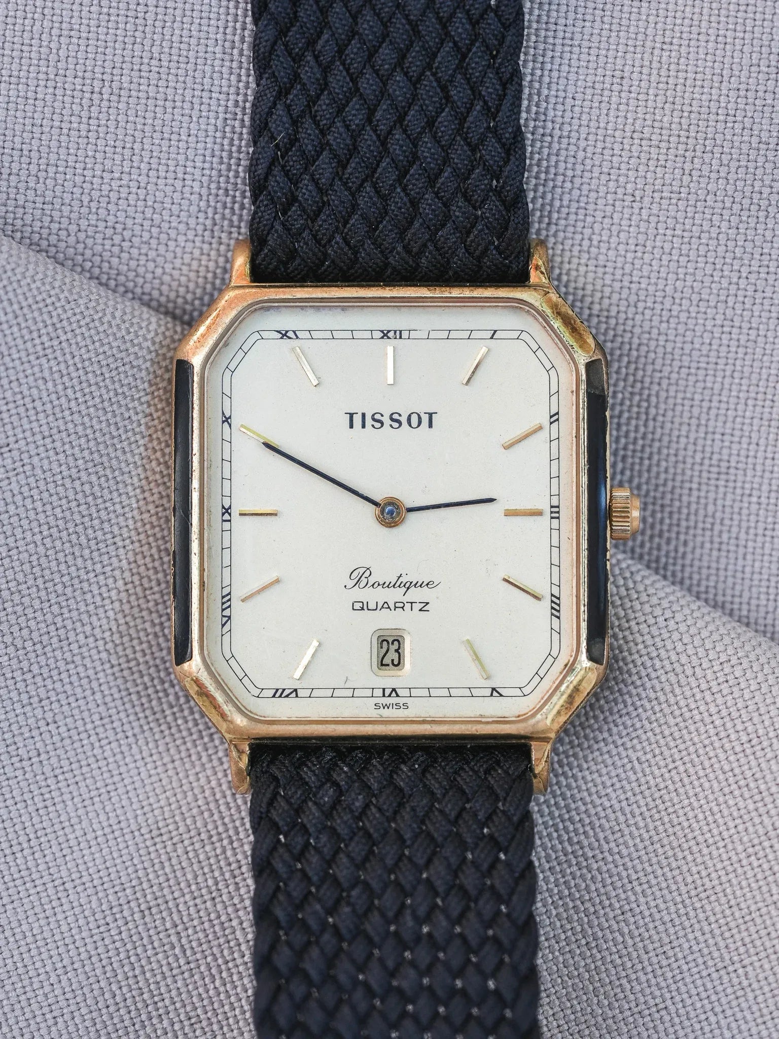Tissot - Boulgone Octogonale Plaqué or laque noir - 1990s - Atelier Victor - Vintage Shop