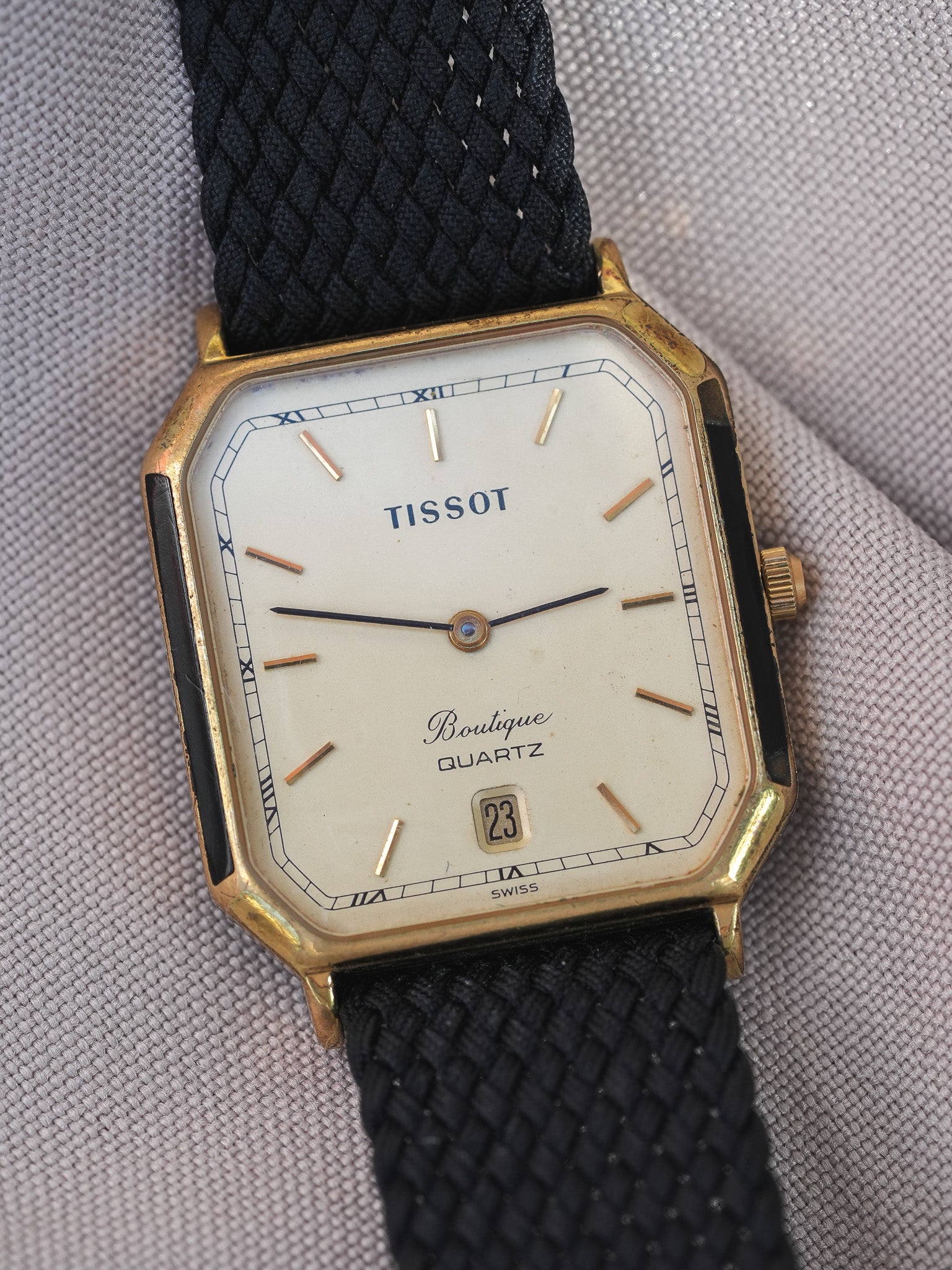 Tissot - Boulgone Octogonale Plaqué or laque noir - 1990s - Atelier Victor - Vintage Shop